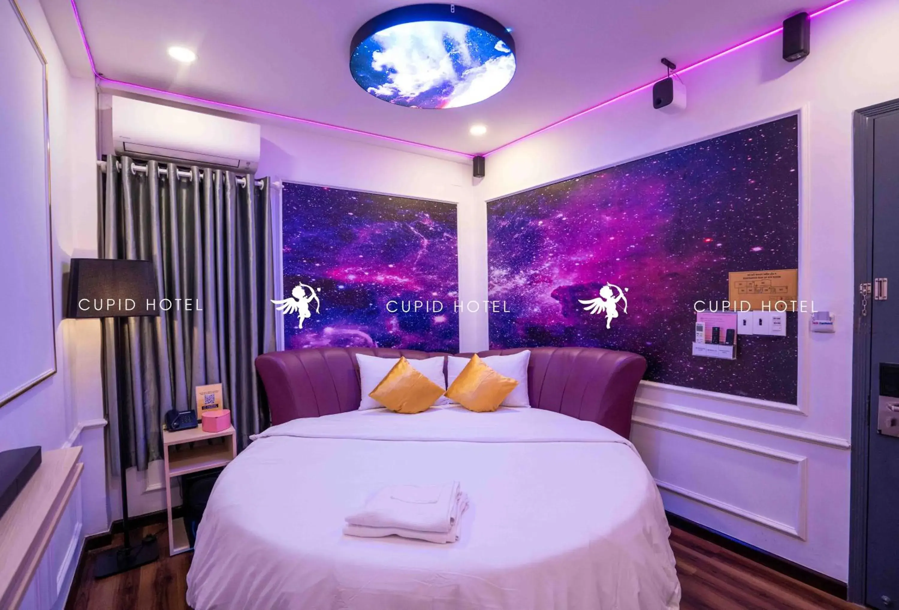 Suite in Cupid Hotel 2 Suite in Cupid Hotel 2