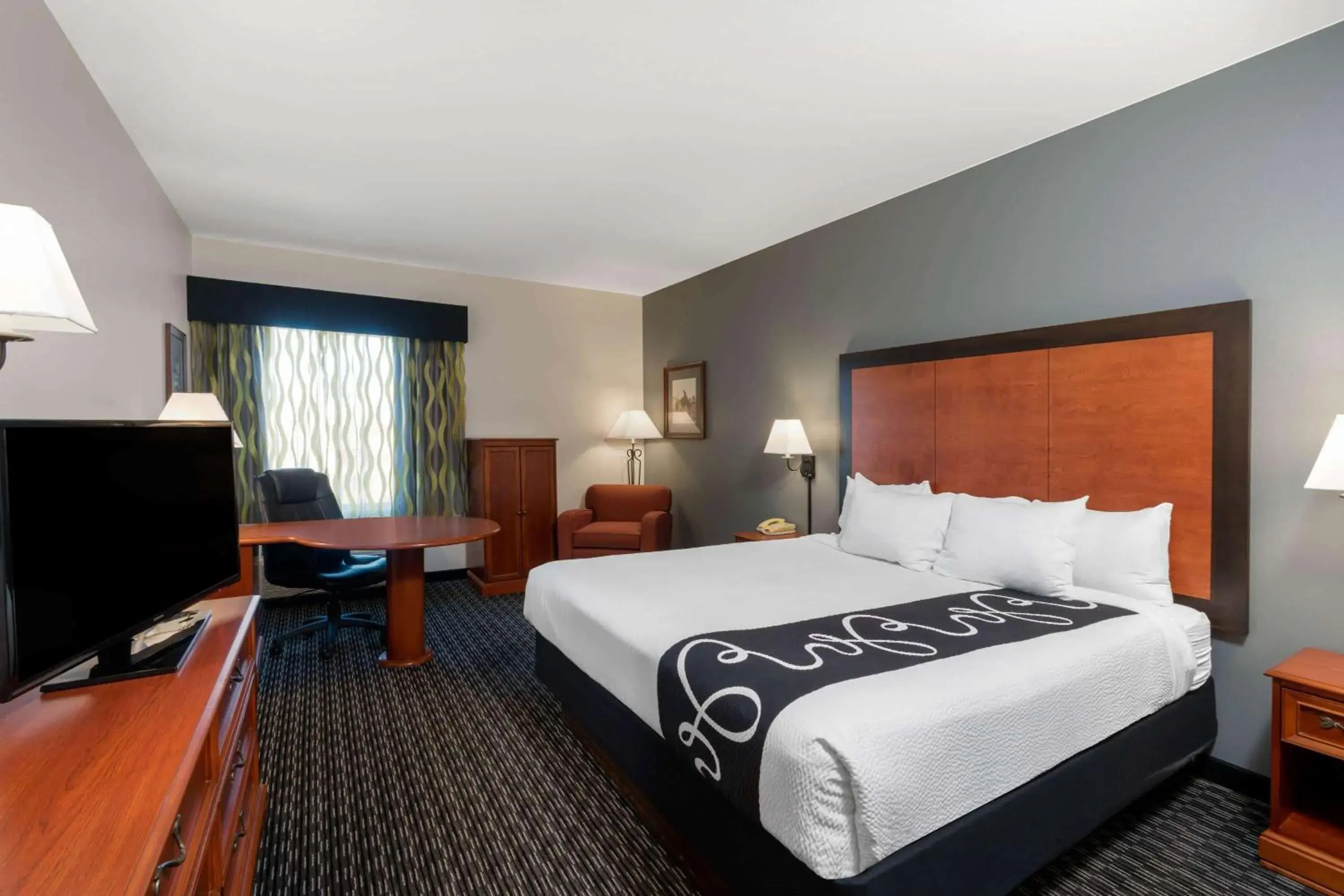 Deluxe King Room in La Quinta by Wyndham Rifle Deluxe King Room in La Quinta by Wyndham Rifle