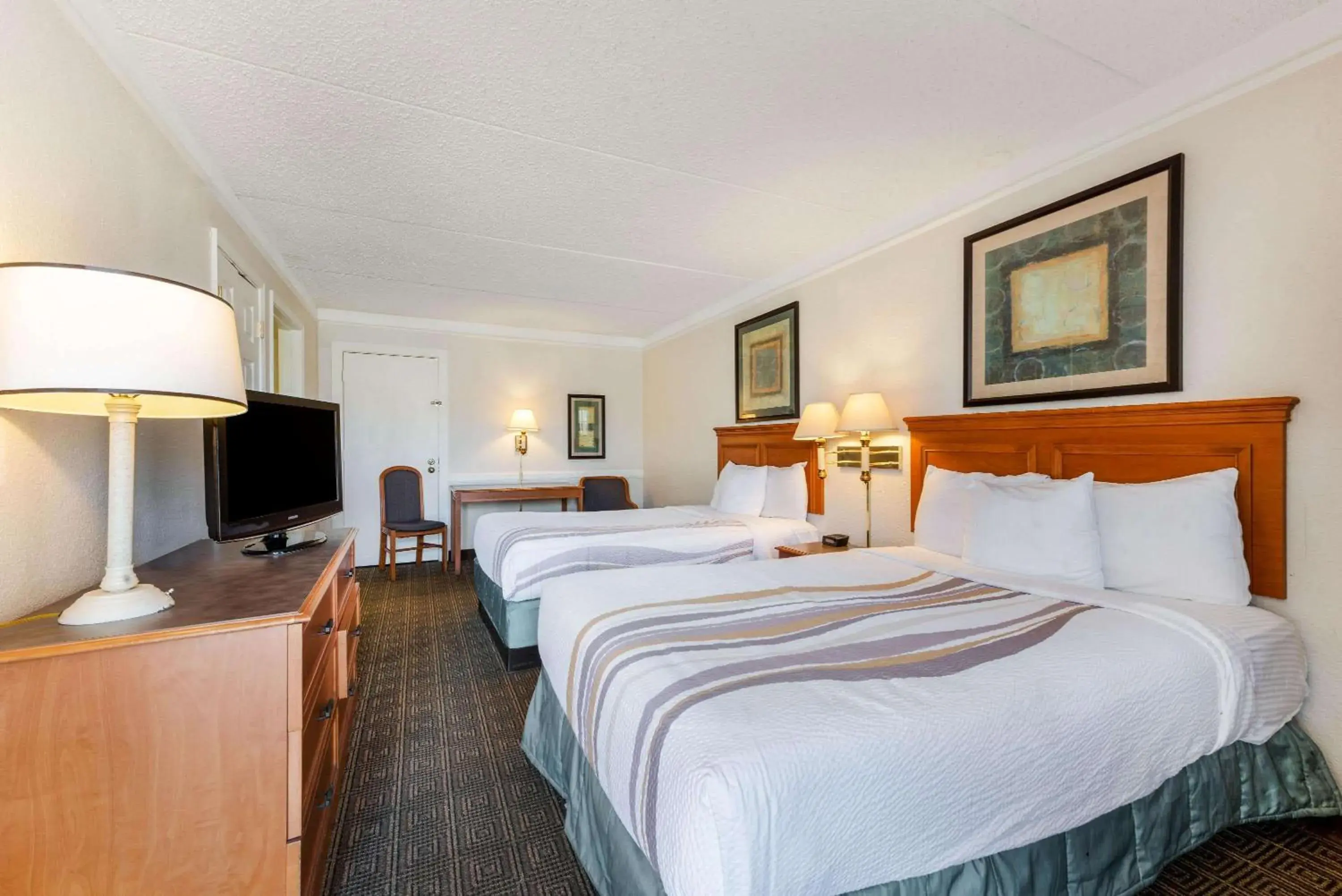 Double Room with Two Double Beds in La Quinta Inn by Wyndham Bossier City Double Room with Two Double Beds in La Quinta Inn by Wyndham Bossier City