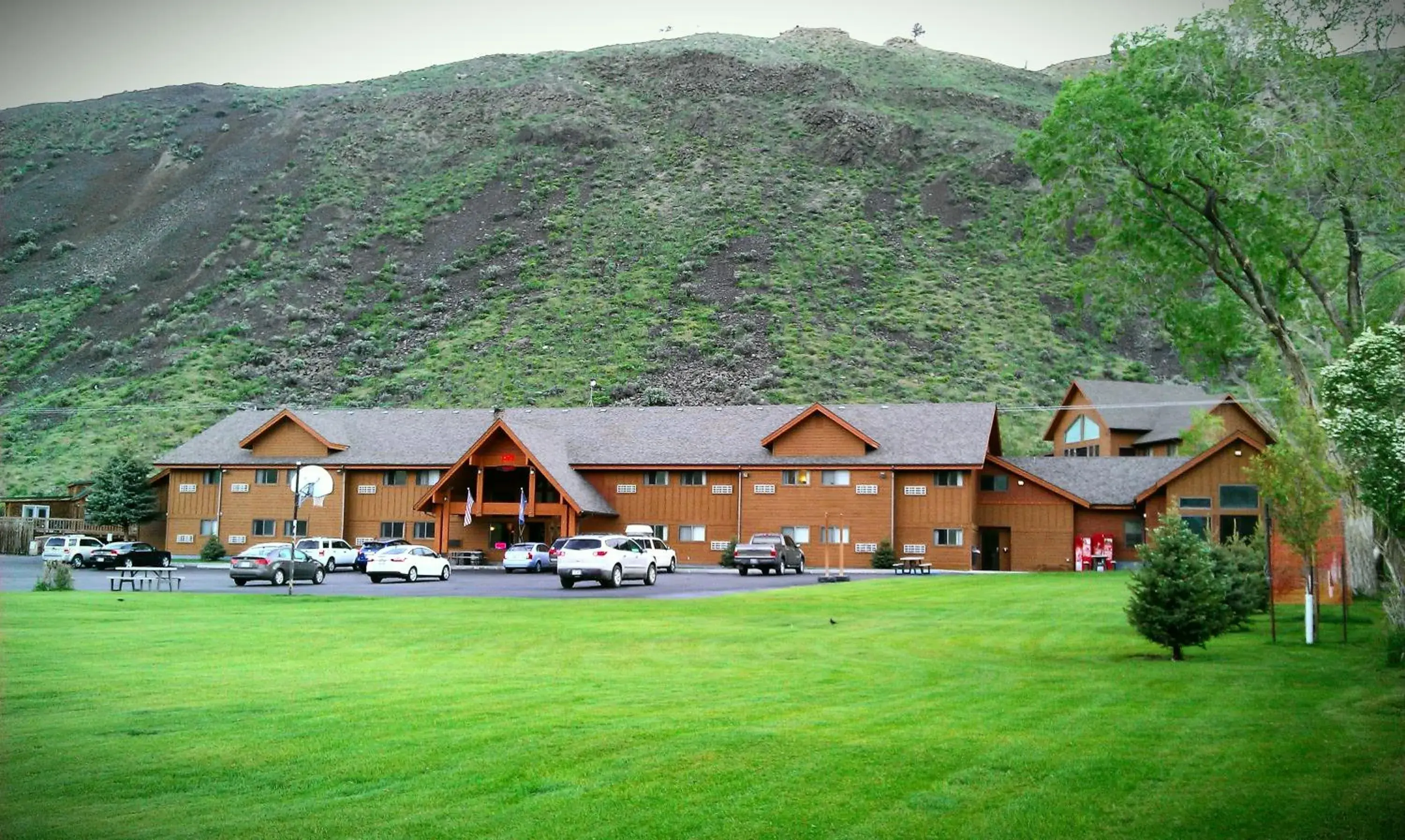 Yellowstone Village Inn and Suites Yellowstone Village Inn and Suites