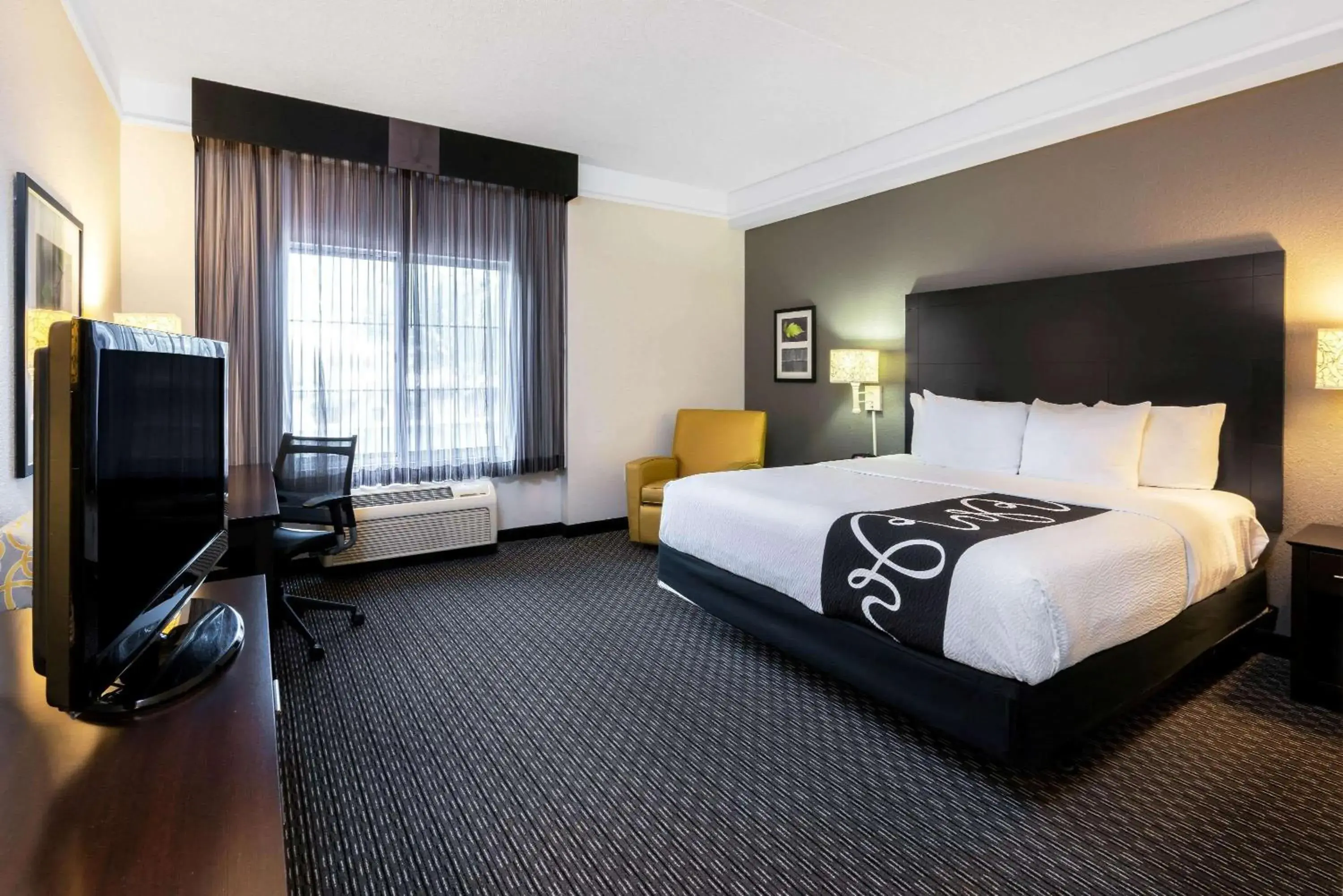 Deluxe King Room in La Quinta by Wyndham Mesa Superstition Springs Deluxe King Room in La Quinta by Wyndham Mesa Superstition Springs