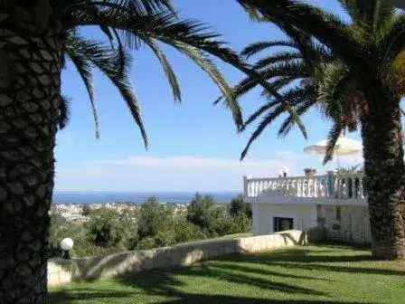 Studio Apartment in Antilia Apartments Studio Apartment in Antilia Apartments