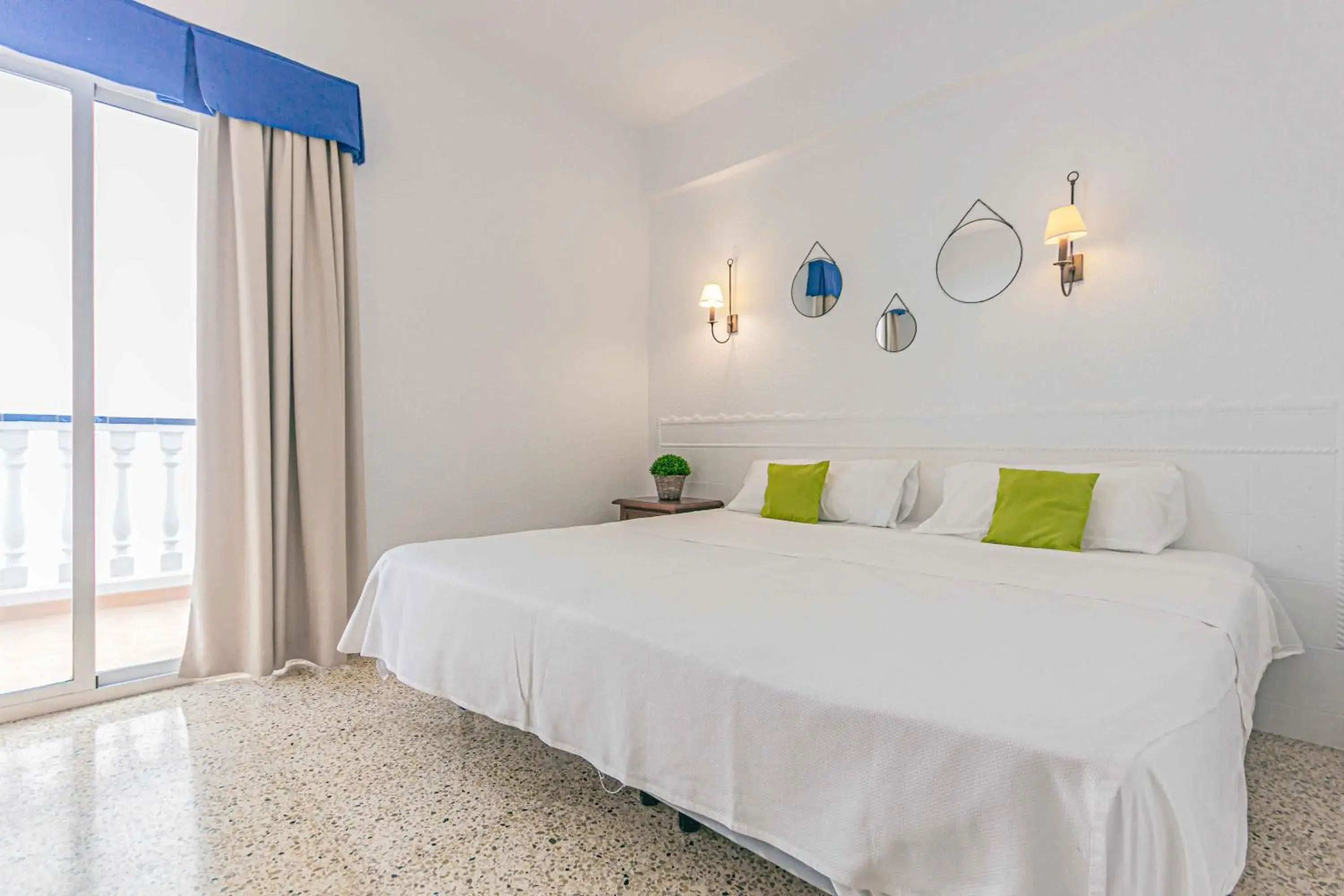 Standard Double Room in Hotel Altaia Standard Double Room in Hotel Altaia