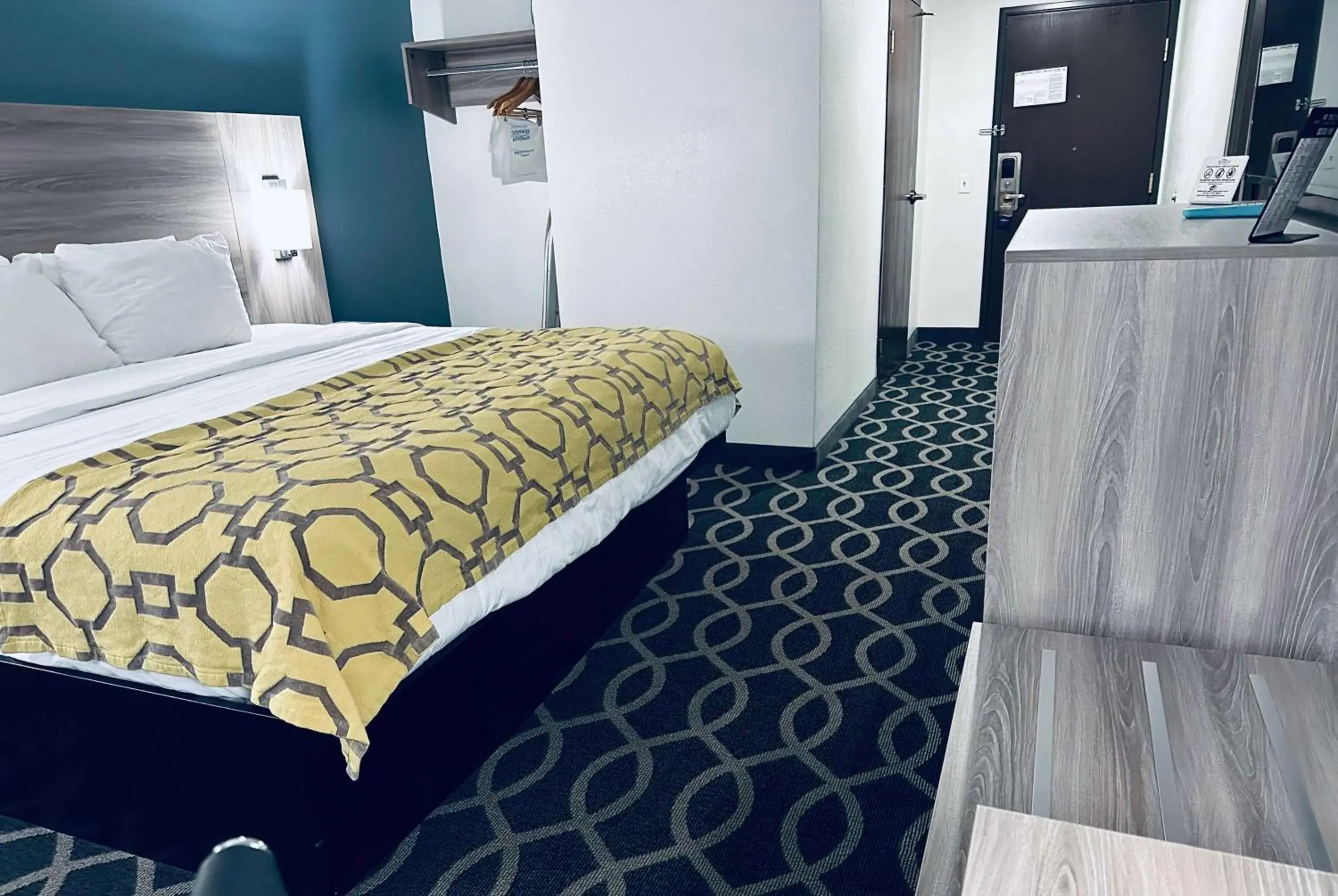 King Room - Non-Smoking in Baymont by Wyndham Piqua King Room - Non-Smoking in Baymont by Wyndham Piqua