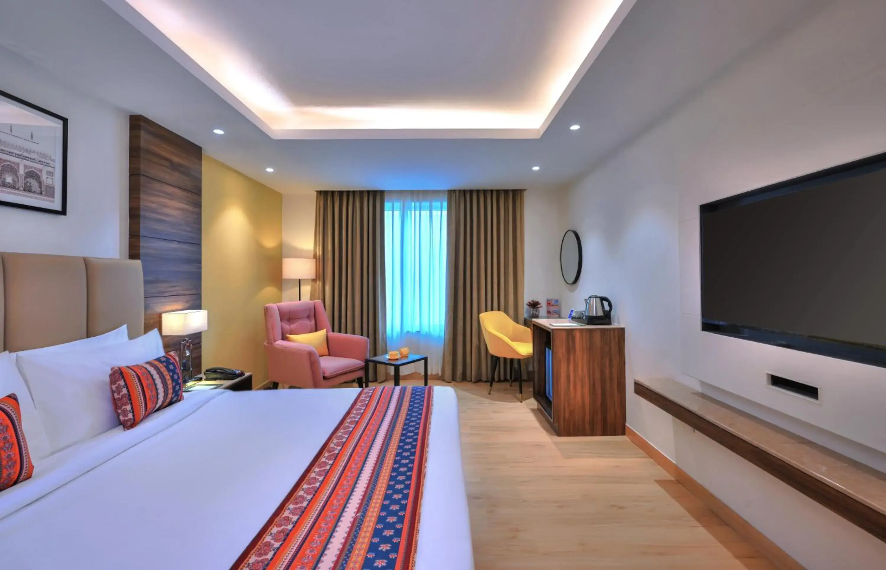 Deluxe Double Room in Golden Tulip Agra Deluxe Double Room in Golden Tulip Agra