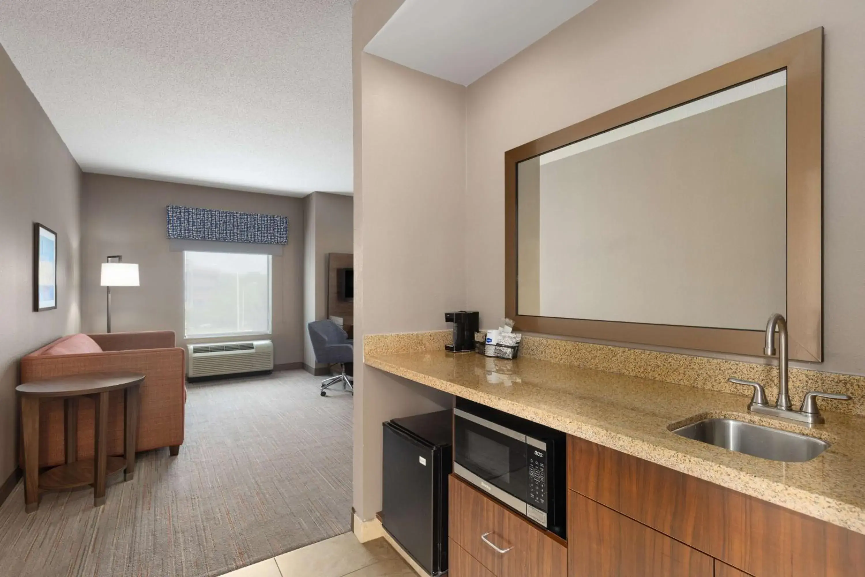 King Room with Sofa Bed - Non-Smoking in Hampton Inn & Suites Harrisburg King Room with Sofa Bed - Non-Smoking in Hampton Inn & Suites Harrisburg