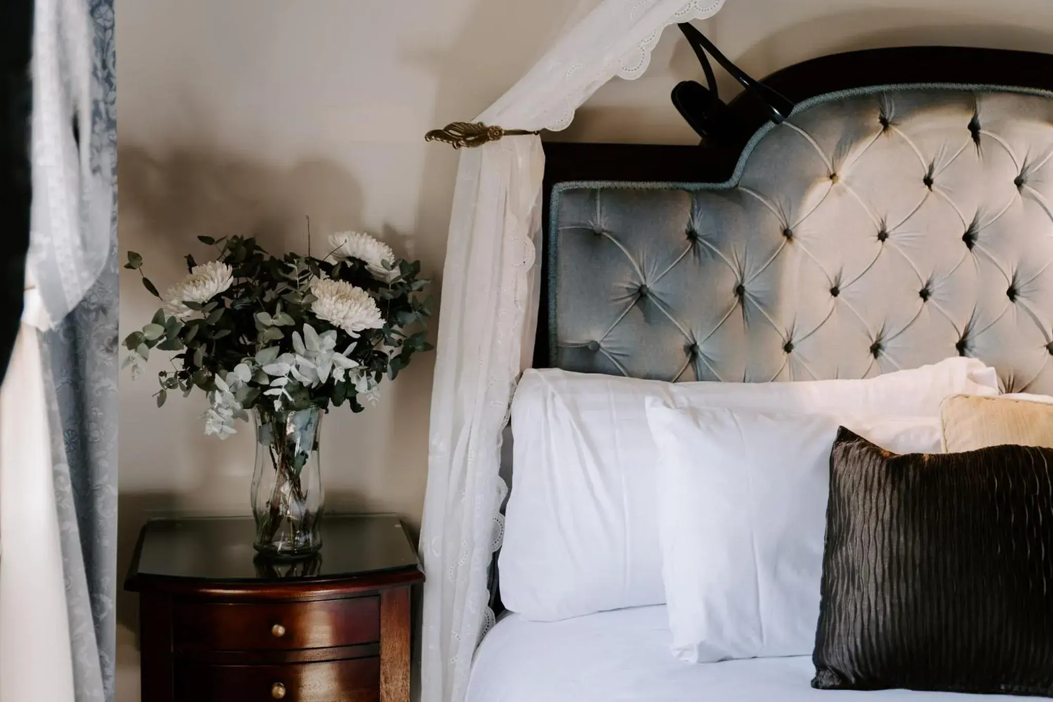 King Room - Mother R4 in The Abbey King Room - Mother R4 in The Abbey