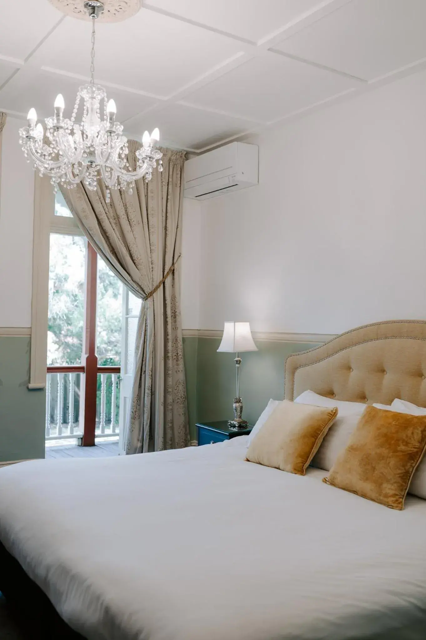 King Room with Balcony in The Abbey King Room with Balcony in The Abbey