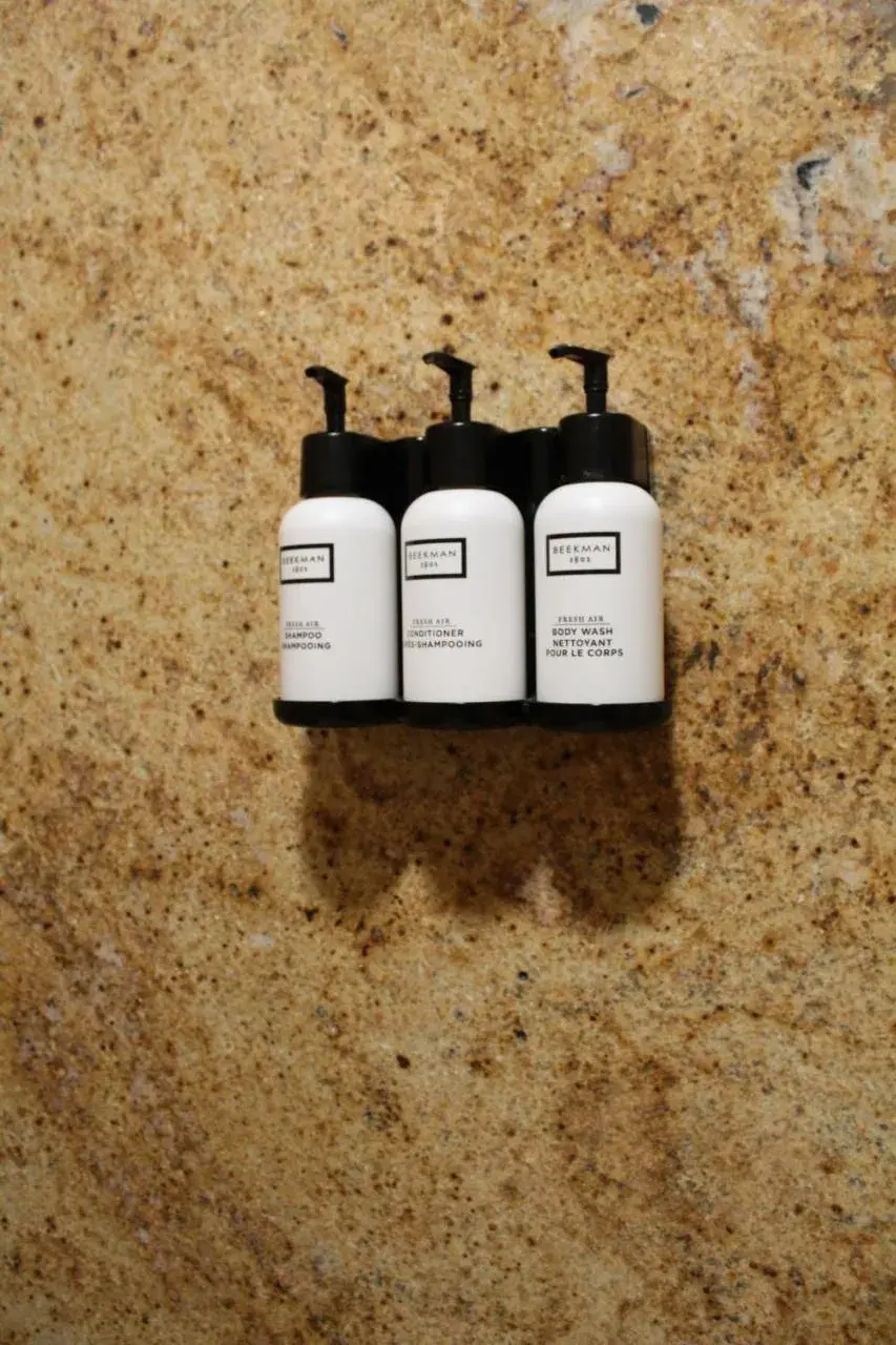 Standard King Room in Bel Abri Napa Valley Inn Standard King Room in Bel Abri Napa Valley Inn