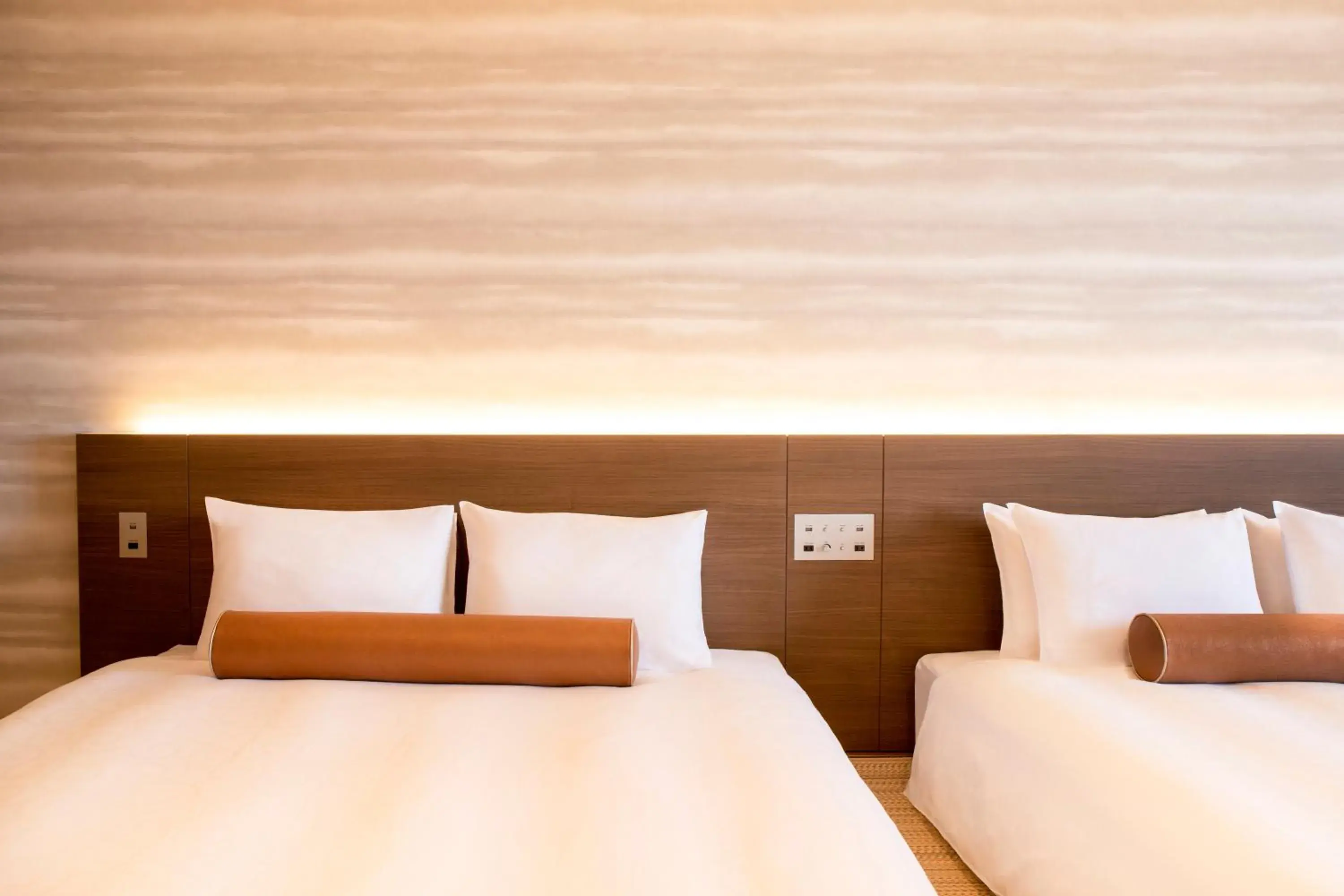 High Floor Royal Grande Room in karaksa hotel grande Shin-Osaka Tower High Floor Royal Grande Room in karaksa hotel grande Shin-Osaka Tower