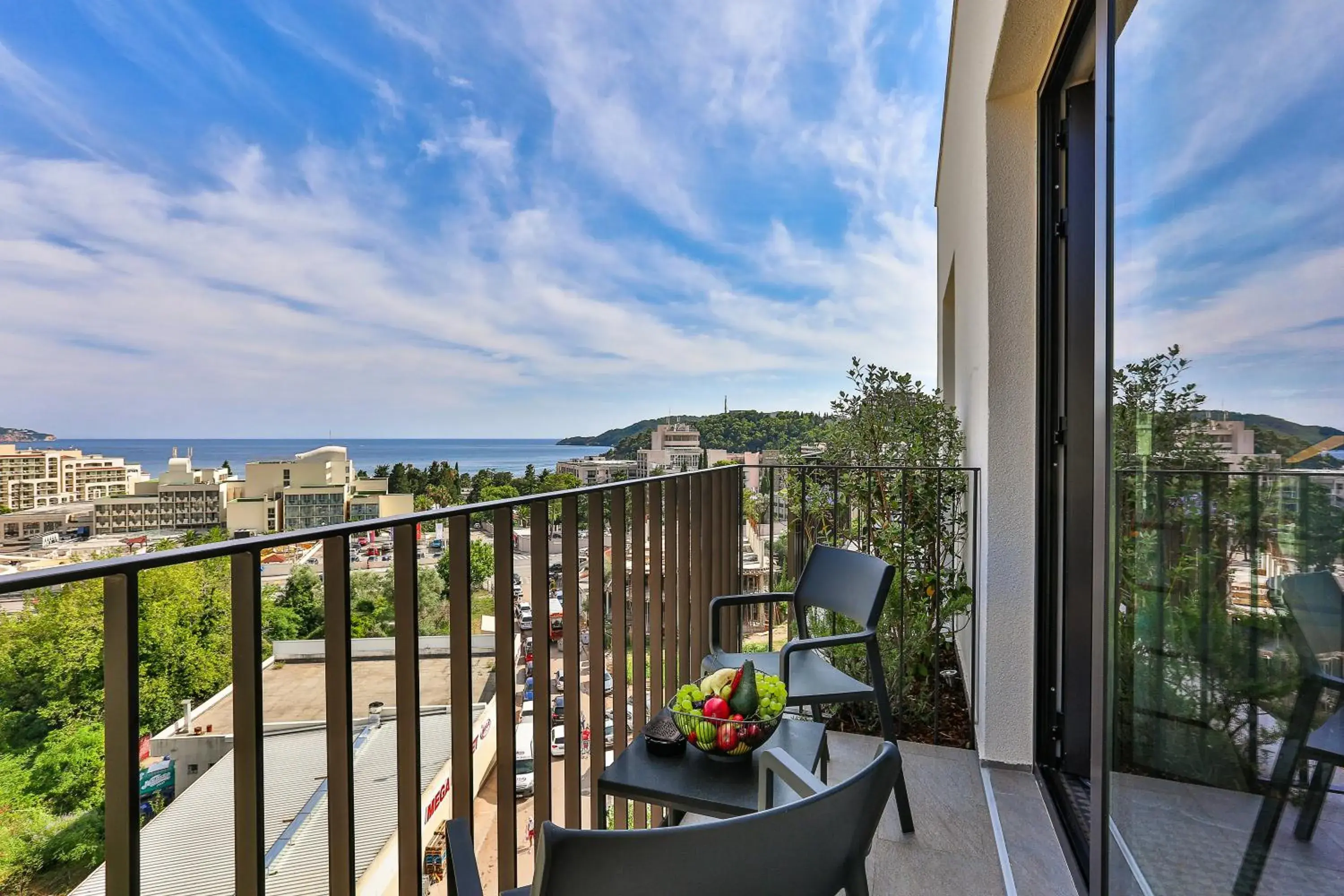 Deluxe Double Room with Balcony and Sea View in Hotel Kalos Deluxe Double Room with Balcony and Sea View in Hotel Kalos