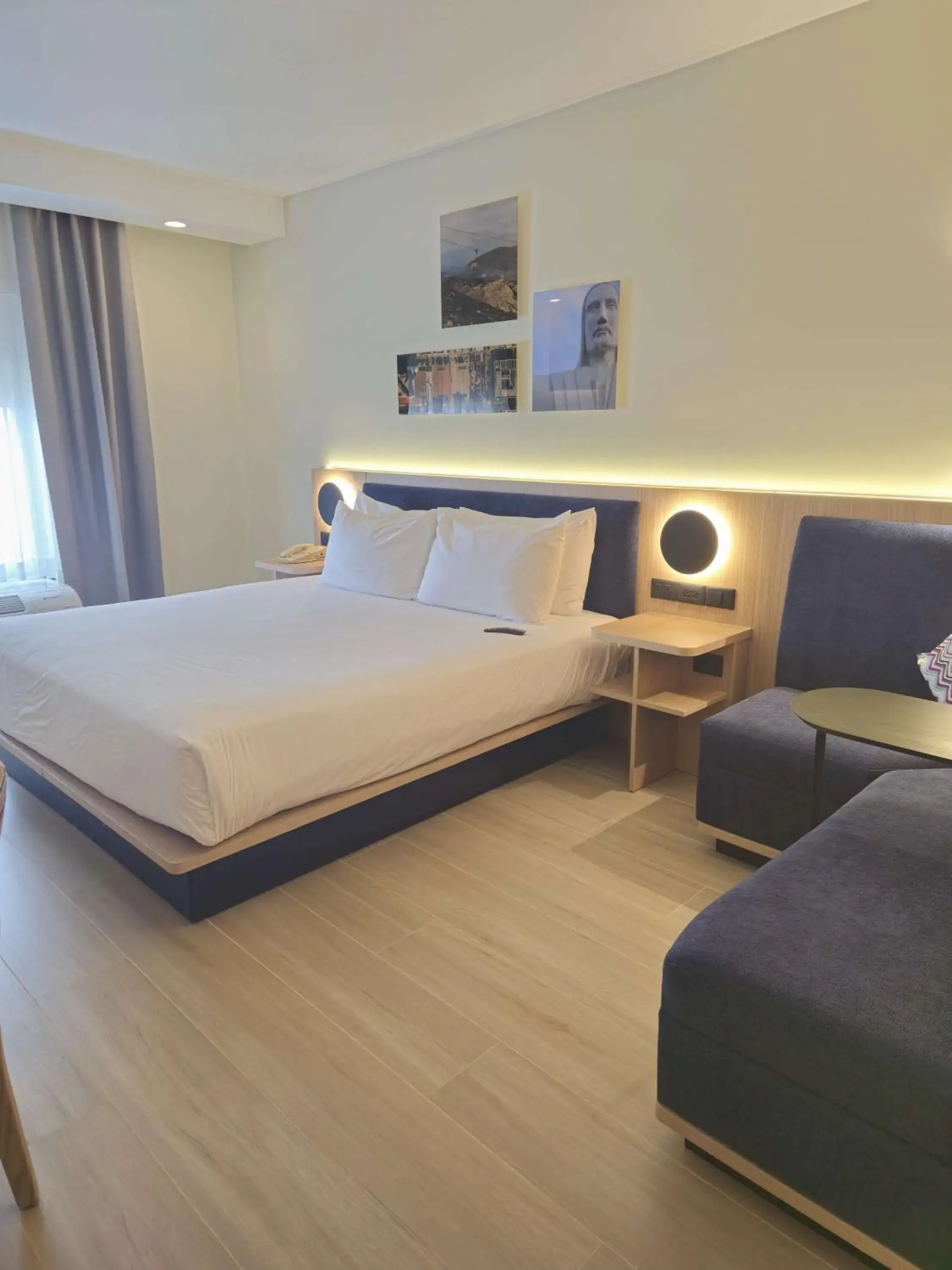 Premium King Room - Non-Smoking in Hampton Inn Torreon Airport-Galerias Premium King Room - Non-Smoking in Hampton Inn Torreon Airport-Galerias