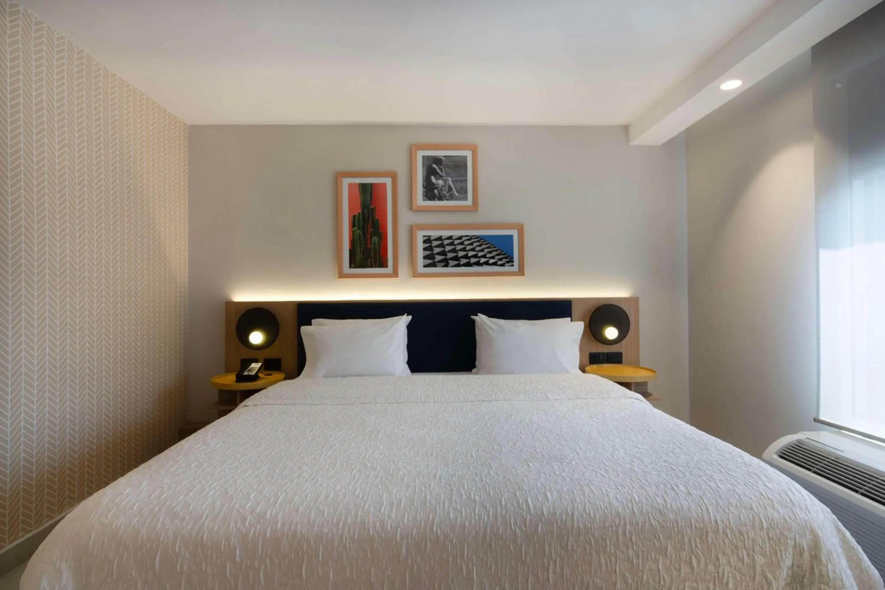 One-Bedroom Suite with one King Bed Non-Smoking in Hampton by Hilton Saltillo Zona Aeropuerto One-Bedroom Suite with one King Bed Non-Smoking in Hampton by Hilton Saltillo Zona Aeropuerto