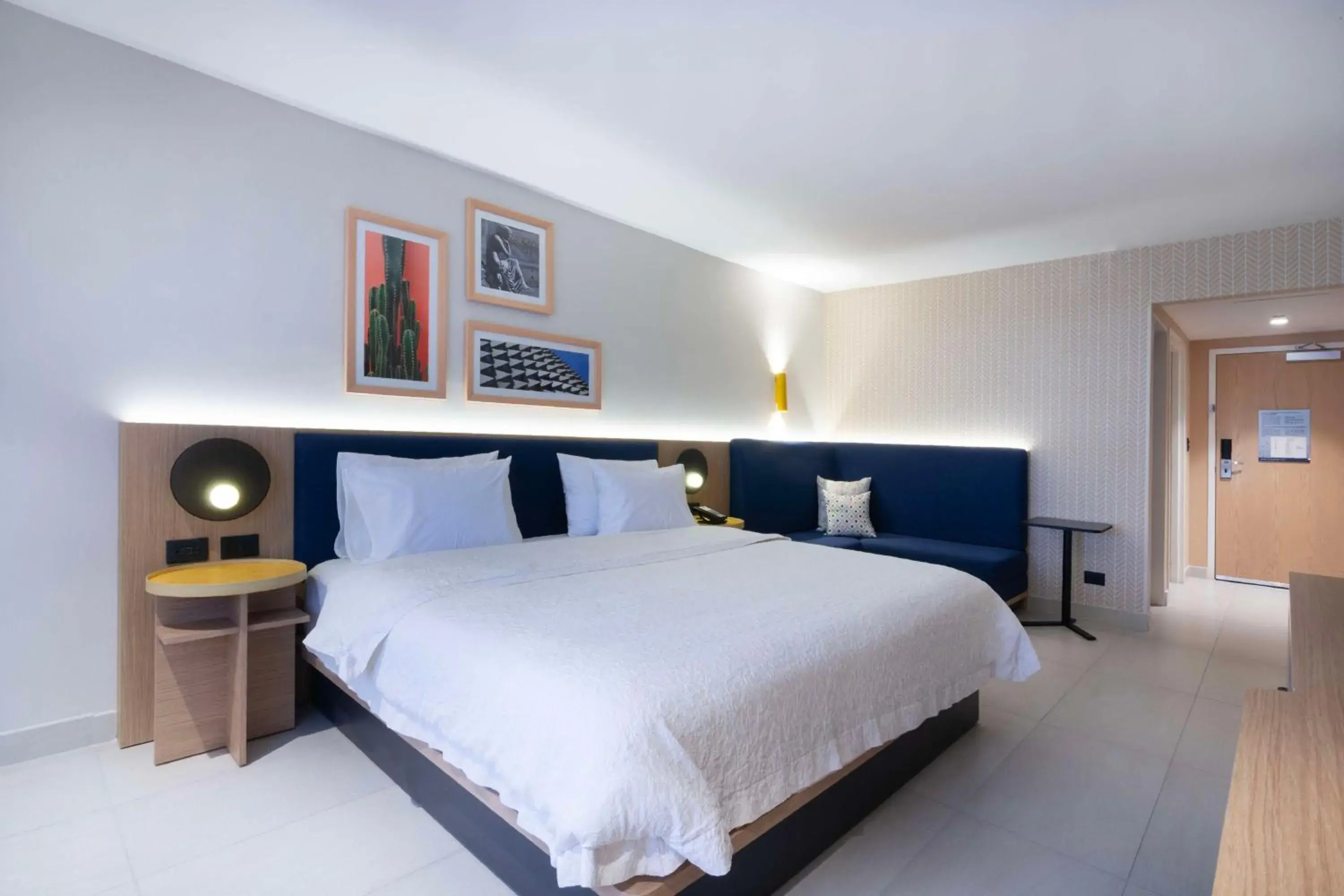 King Room - Non-Smoking in Hampton by Hilton Saltillo Zona Aeropuerto King Room - Non-Smoking in Hampton by Hilton Saltillo Zona Aeropuerto