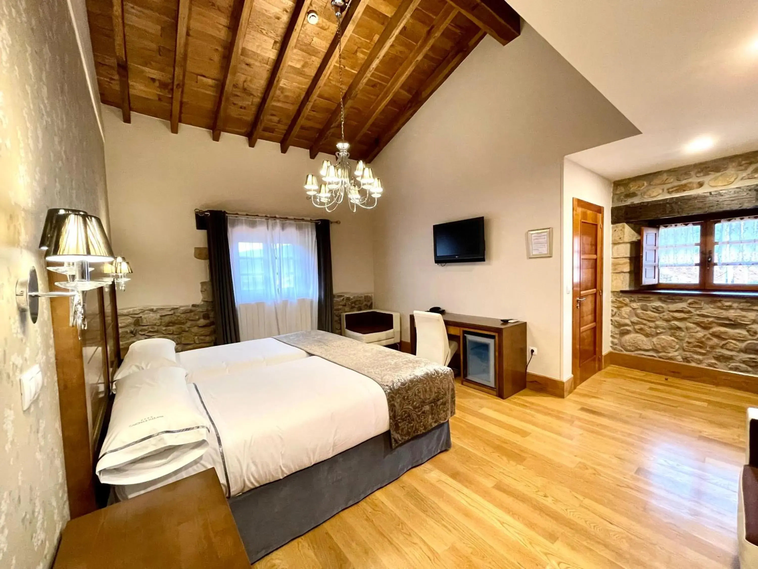 Superior Suite in Akla Hotel Suites Valles Pasiegos Superior Suite in Akla Hotel Suites Valles Pasiegos