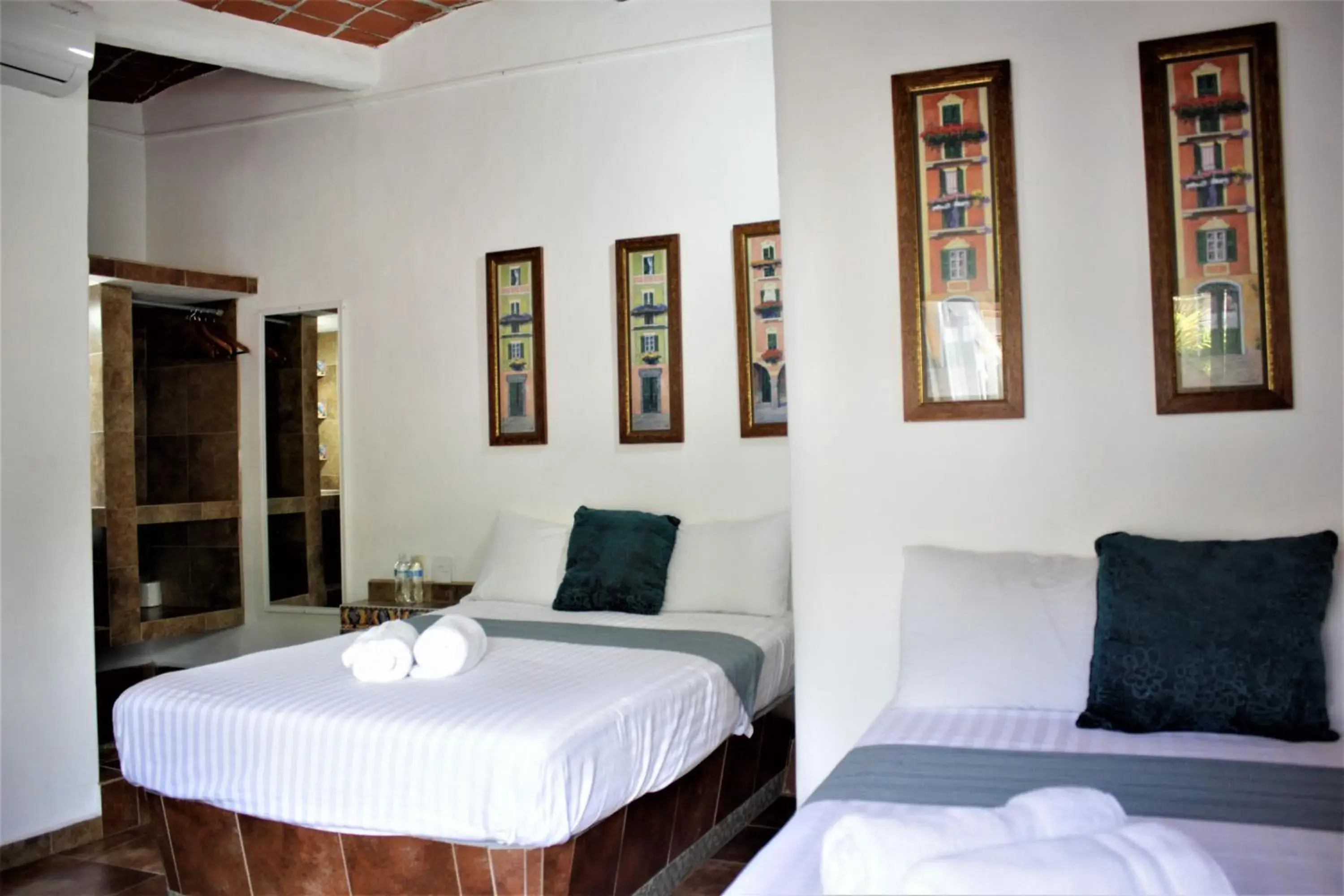 Budget Twin Room in Hotel Diamante Sayulita Budget Twin Room in Hotel Diamante Sayulita