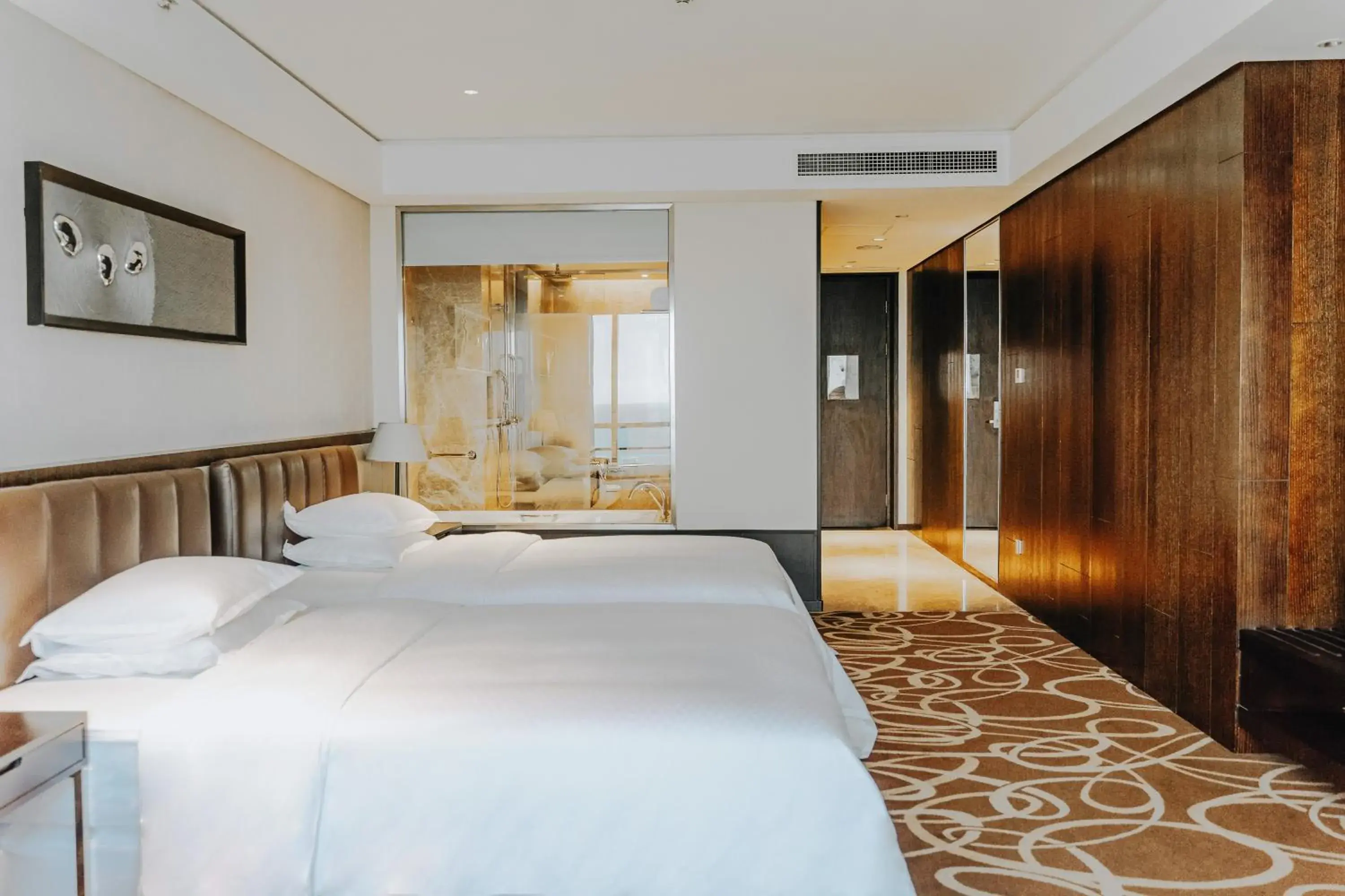 Comfort Room, Guest room, 2 Double, City view, Pool access in Four Points by Sheraton Qingdao, West Coast Comfort Room, Guest room, 2 Double, City view, Pool access in Four Points by Sheraton Qingdao, West Coast