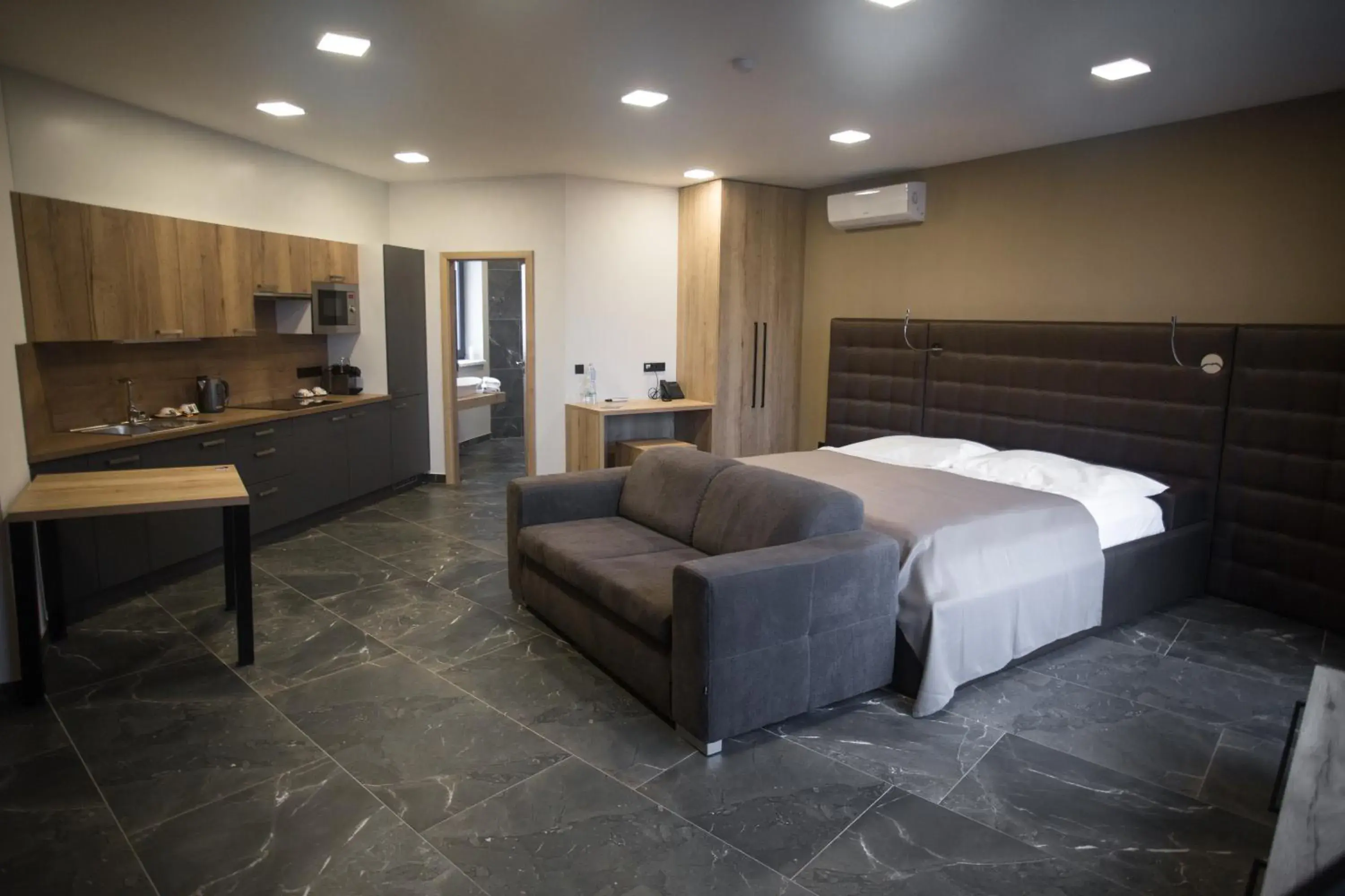 Family Room - single occupancy in 4 SMART HOTEL Family Room - single occupancy in 4 SMART HOTEL