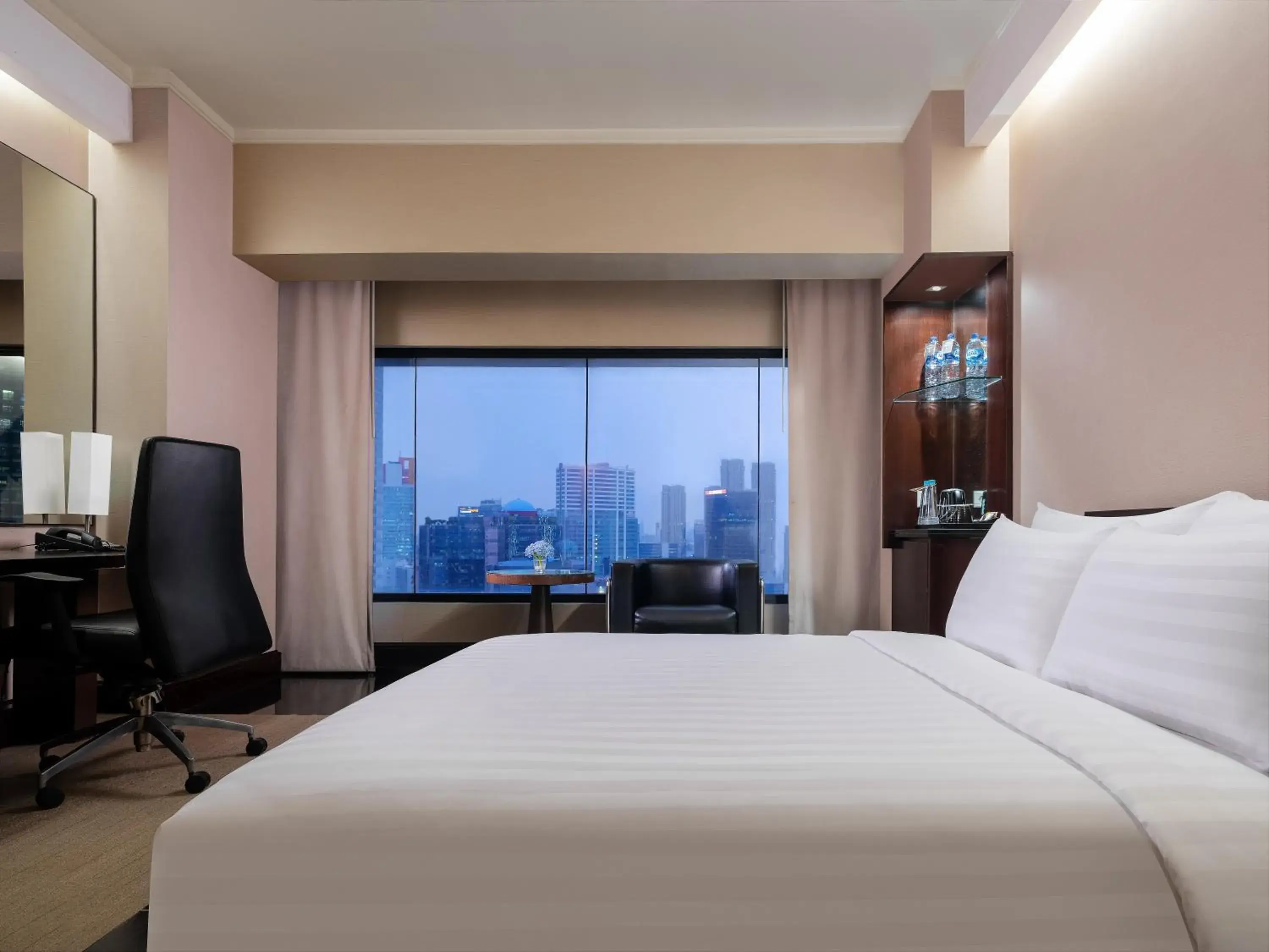 Executive King Room in Manhattan Hotel Jakarta Executive King Room in Manhattan Hotel Jakarta