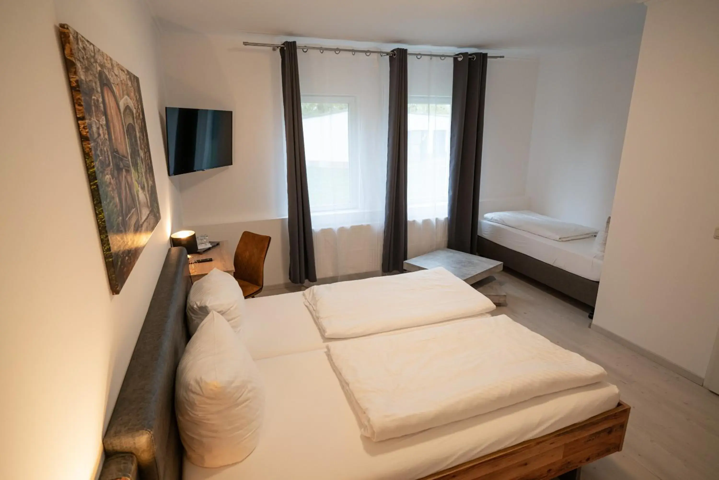 Dreibettzimmer "Gästehaus" in Gutshof Havelland Dreibettzimmer "Gästehaus" in Gutshof Havelland