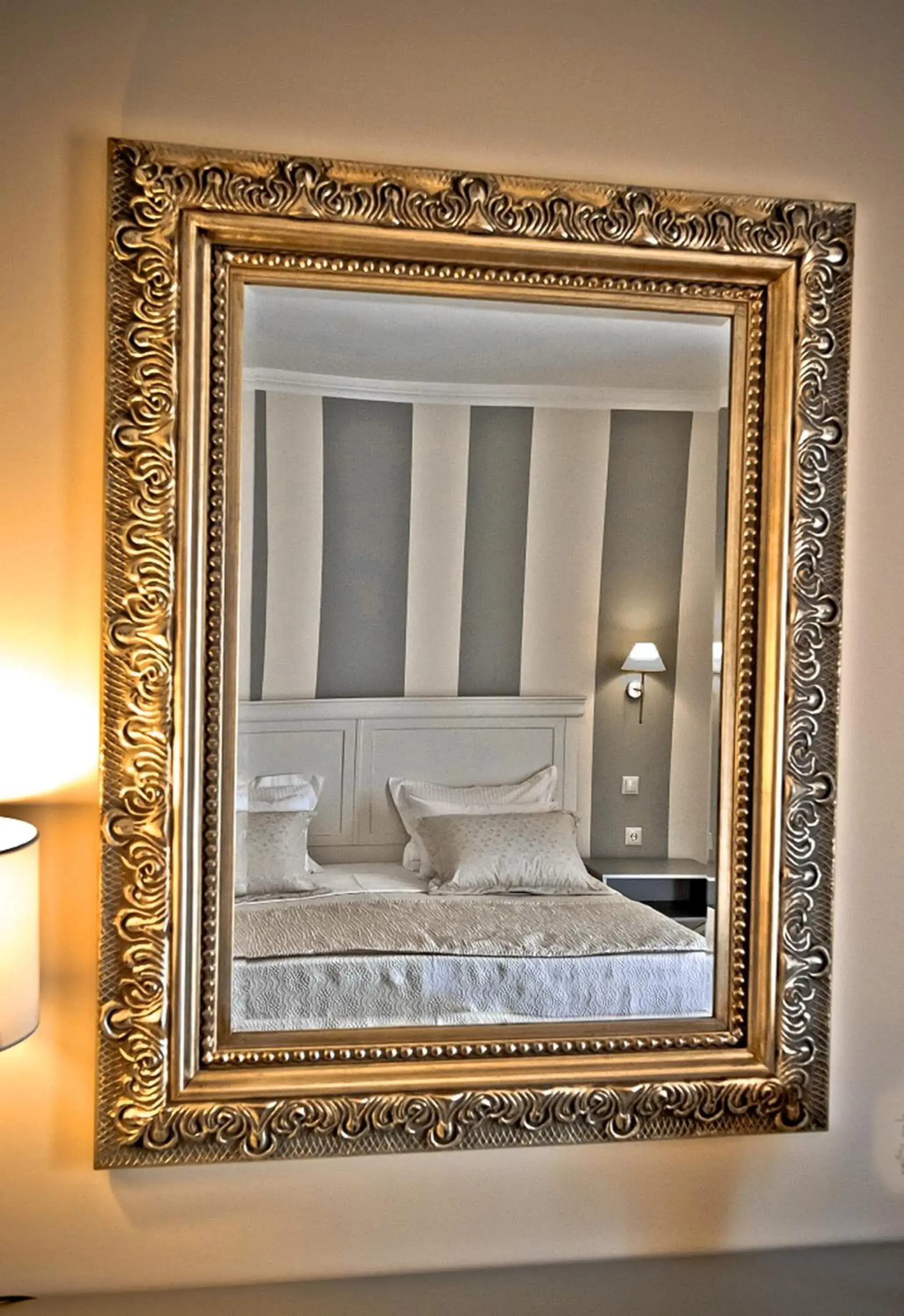 Triple Room with Lake View in Enastron View Hotel Triple Room with Lake View in Enastron View Hotel