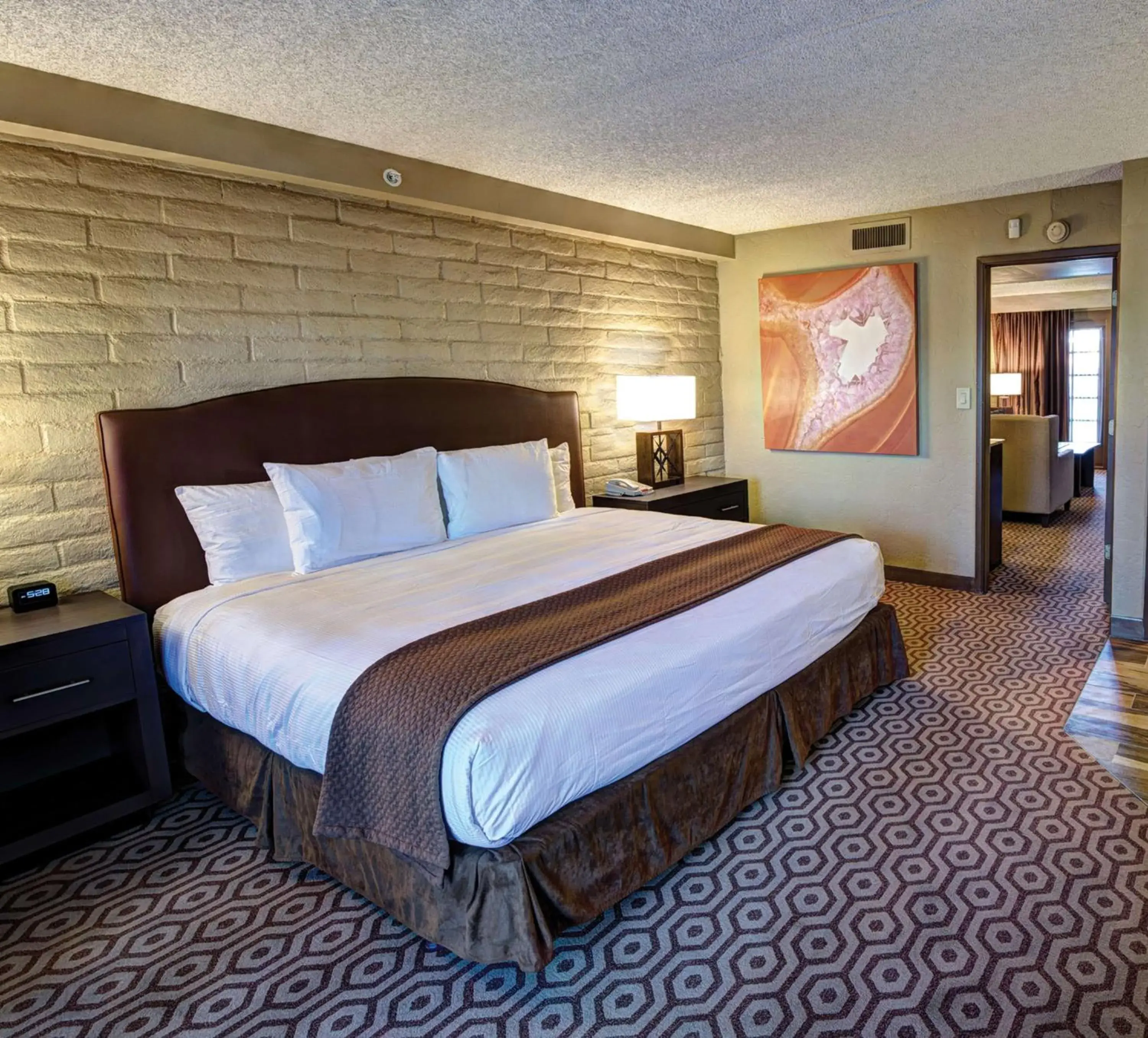 One-Bedroom King Suite with Roll-in Shower - Mobility Accessible in DoubleTree Suites by Hilton Tucson-Williams Center One-Bedroom King Suite with Roll-in Shower - Mobility Accessible in DoubleTree Suites by Hilton Tucson-Williams Center