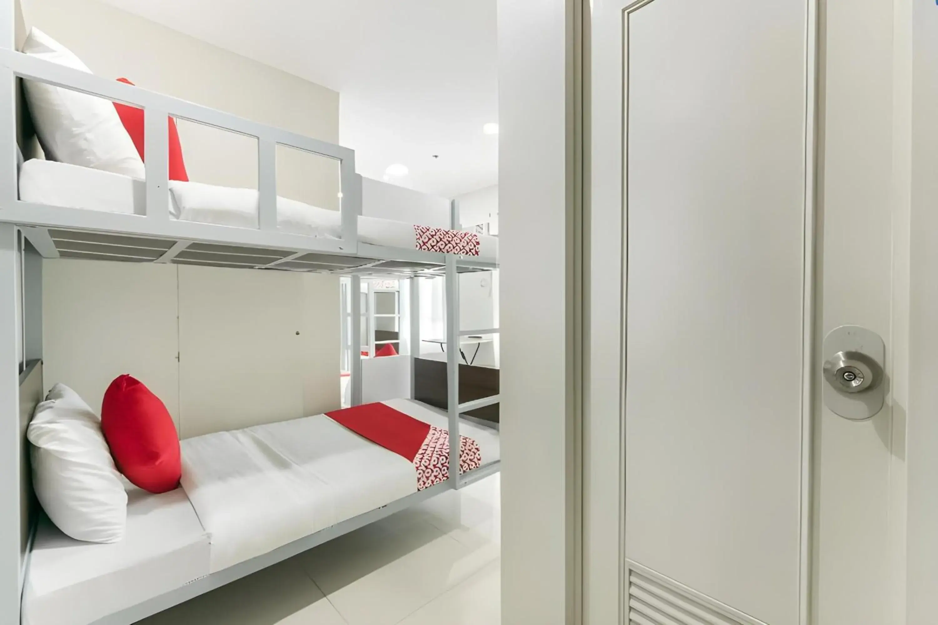 Standard Family Room in OYO 152 Sangco Condotel Standard Family Room in OYO 152 Sangco Condotel