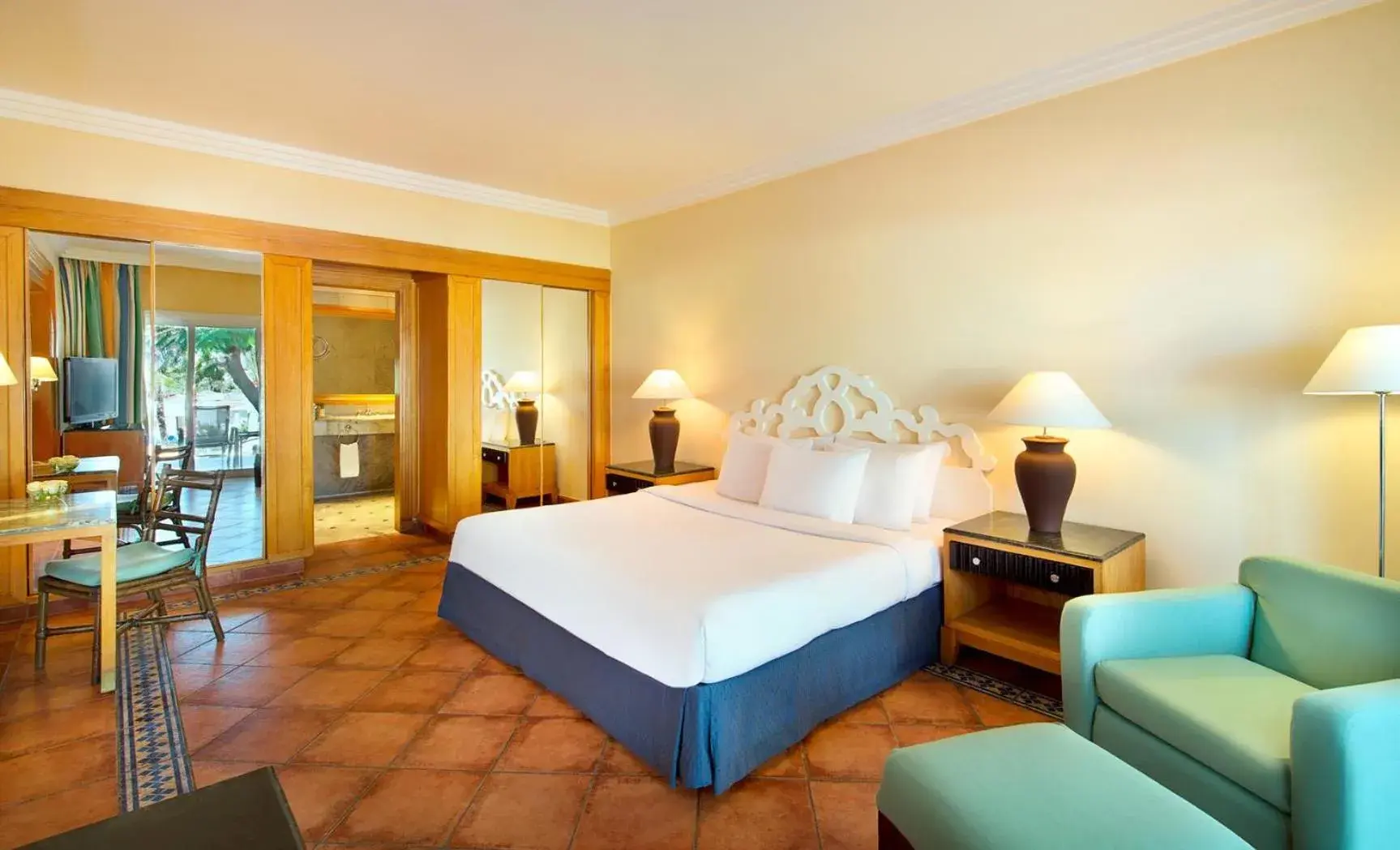 Junior Queen Suite in JAZ Sharm Dreams Junior Queen Suite in JAZ Sharm Dreams