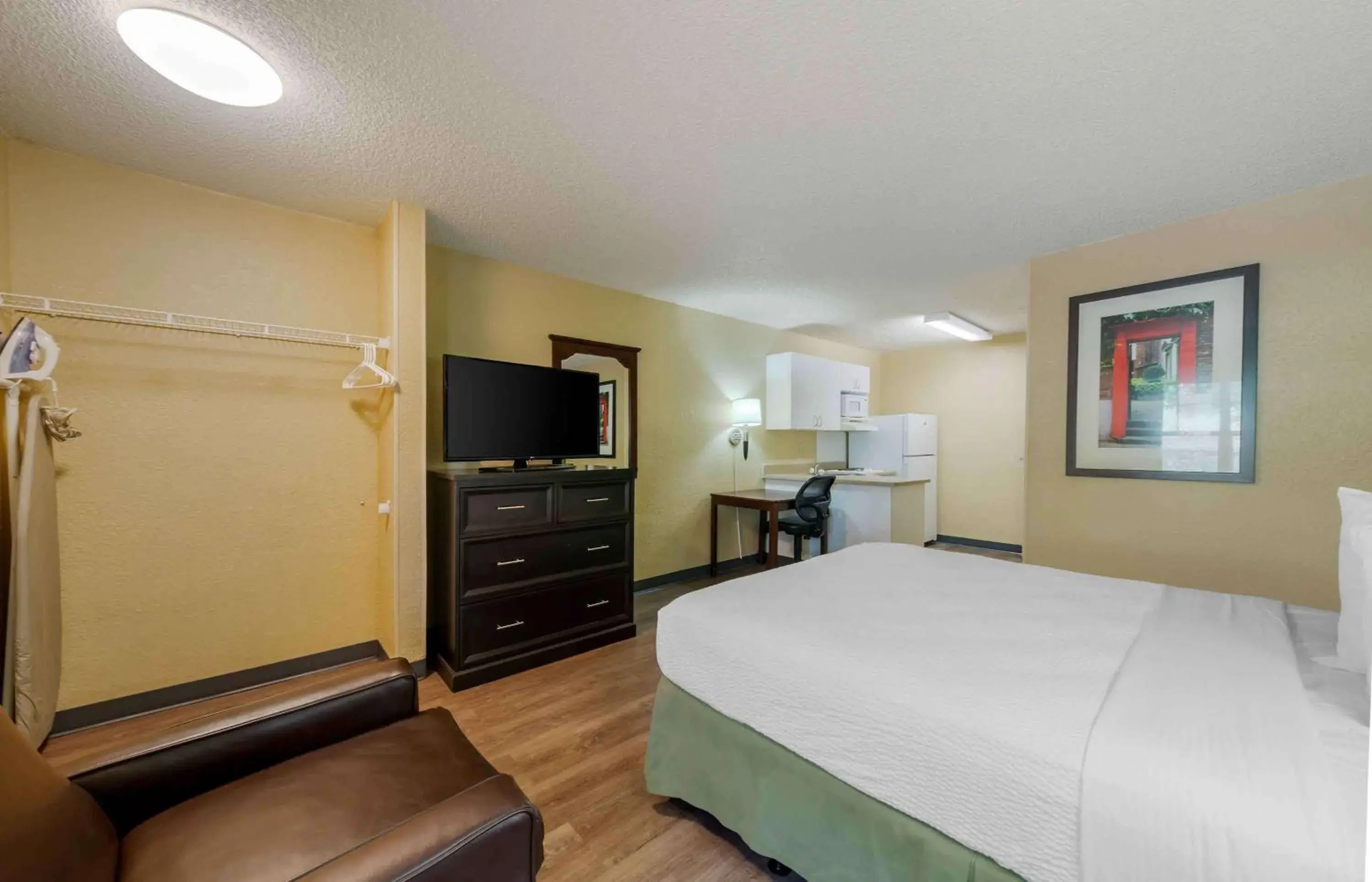 Queen Studio - Non-Smoking in Extended Stay America Suites - Fort Lauderdale - Cypress Creek - Andrews Ave Queen Studio - Non-Smoking in Extended Stay America Suites - Fort Lauderdale - Cypress Creek - Andrews Ave
