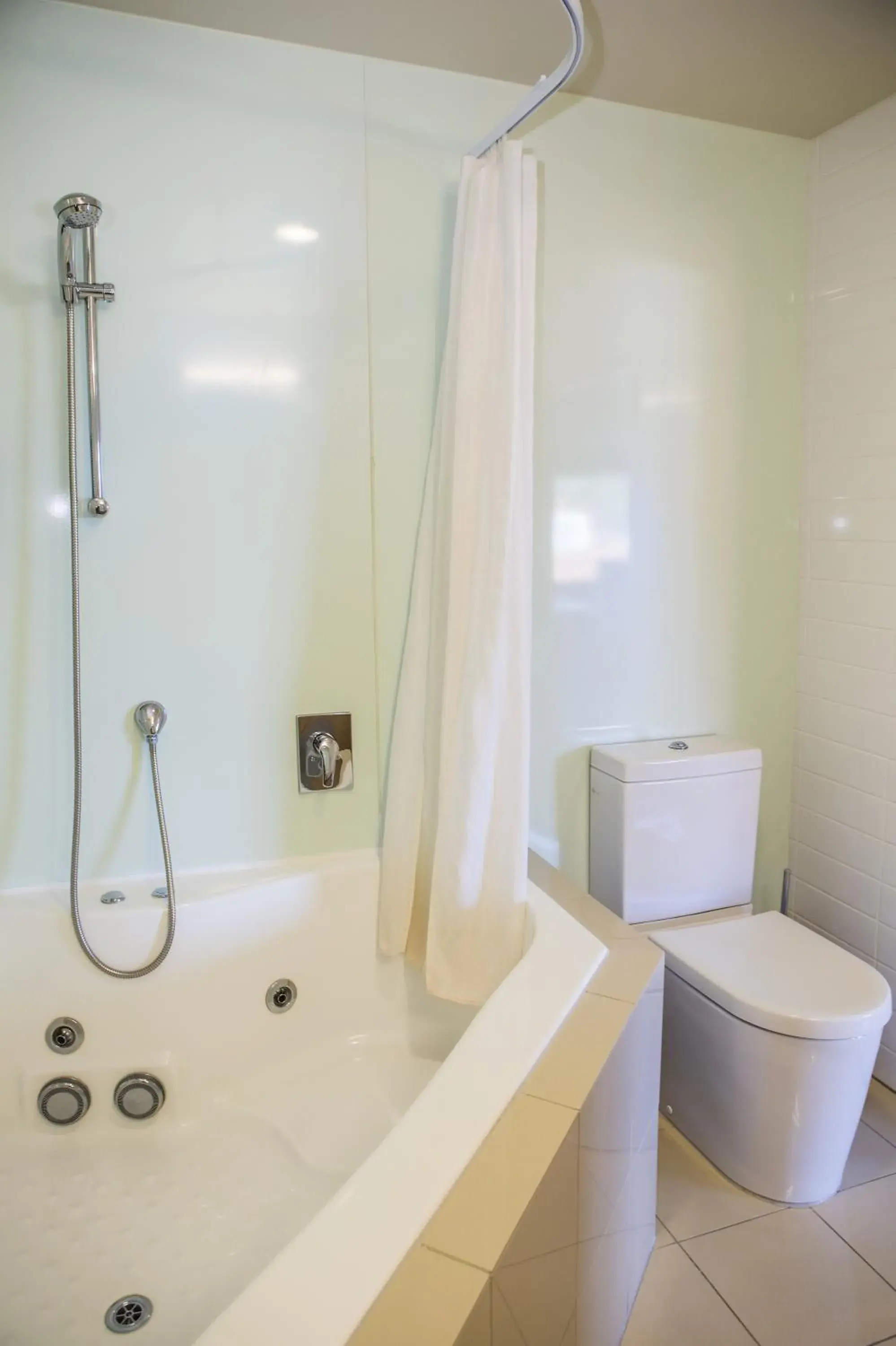 Waves Seaview Suite in Waves Waves Seaview Suite in Waves