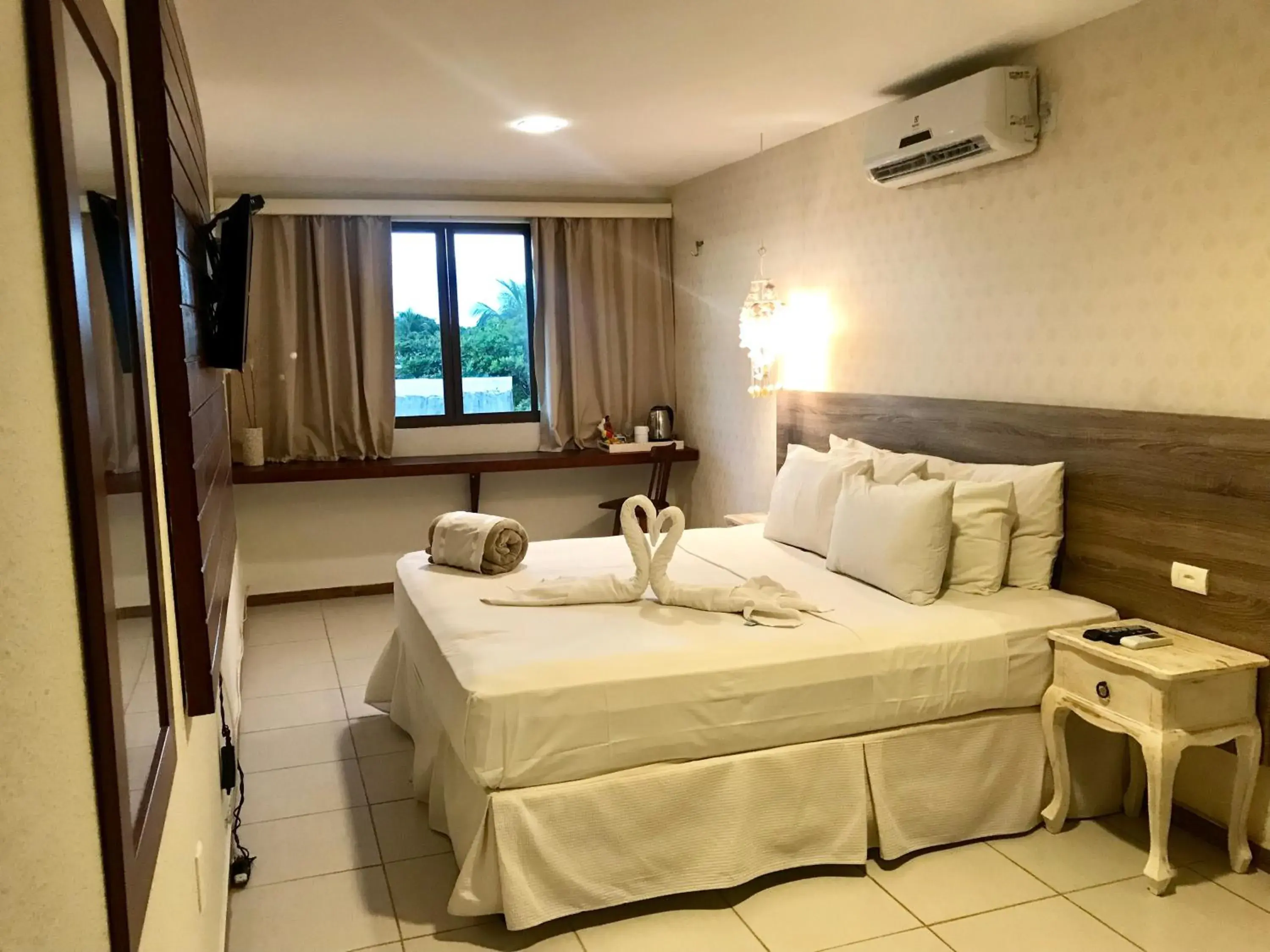 Superior Double Room in Pousada Flor de Maraca Superior Double Room in Pousada Flor de Maraca