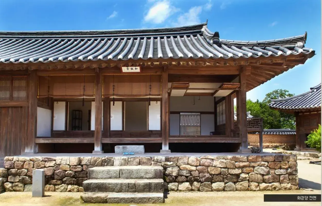 Triple Room in Bukchondaek Triple Room in Bukchondaek