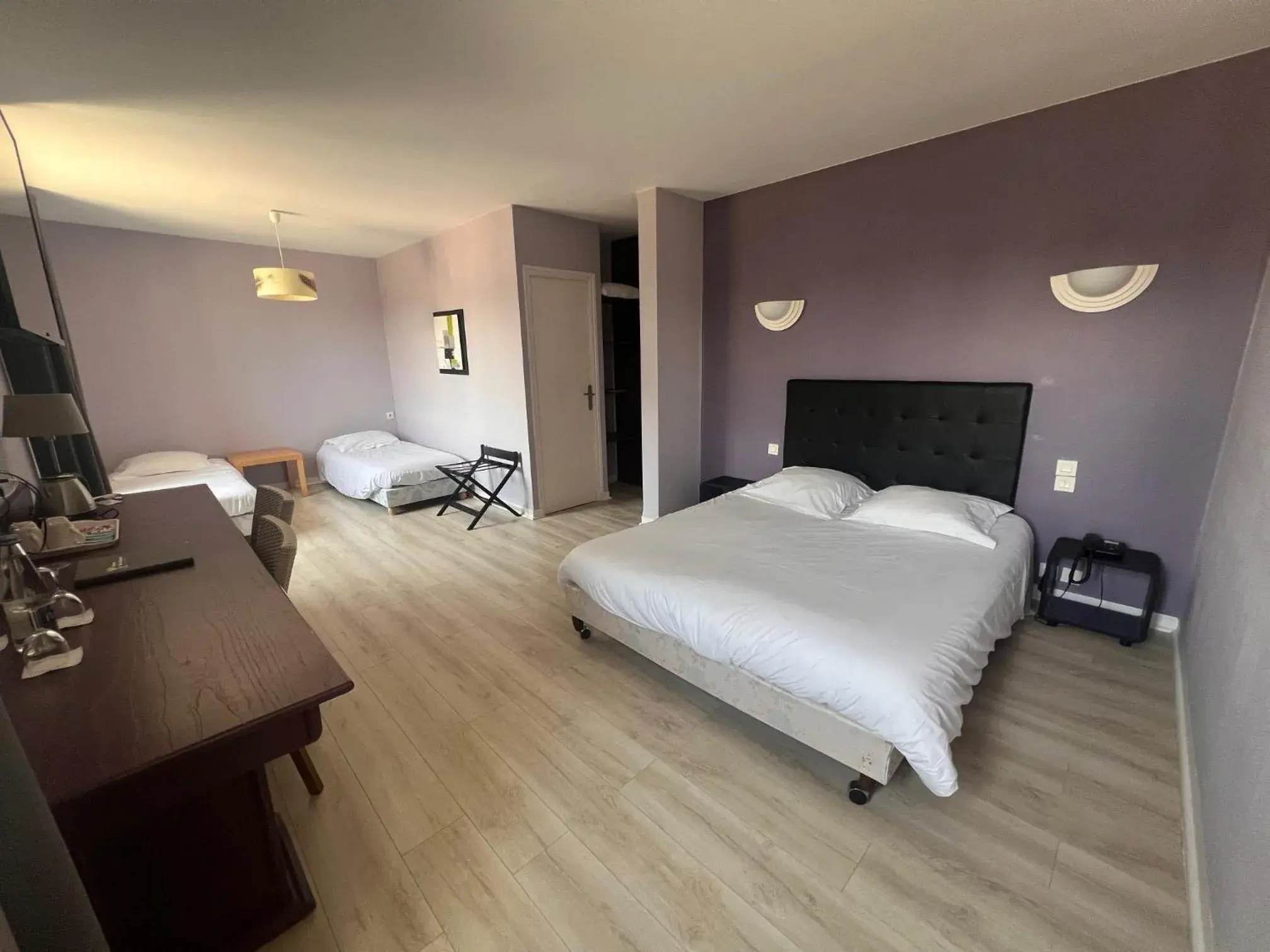 Classic Quadruple Room in Logis Auberge Saint Thégonnec & son Restaurant Classic Quadruple Room in Logis Auberge Saint Thégonnec & son Restaurant