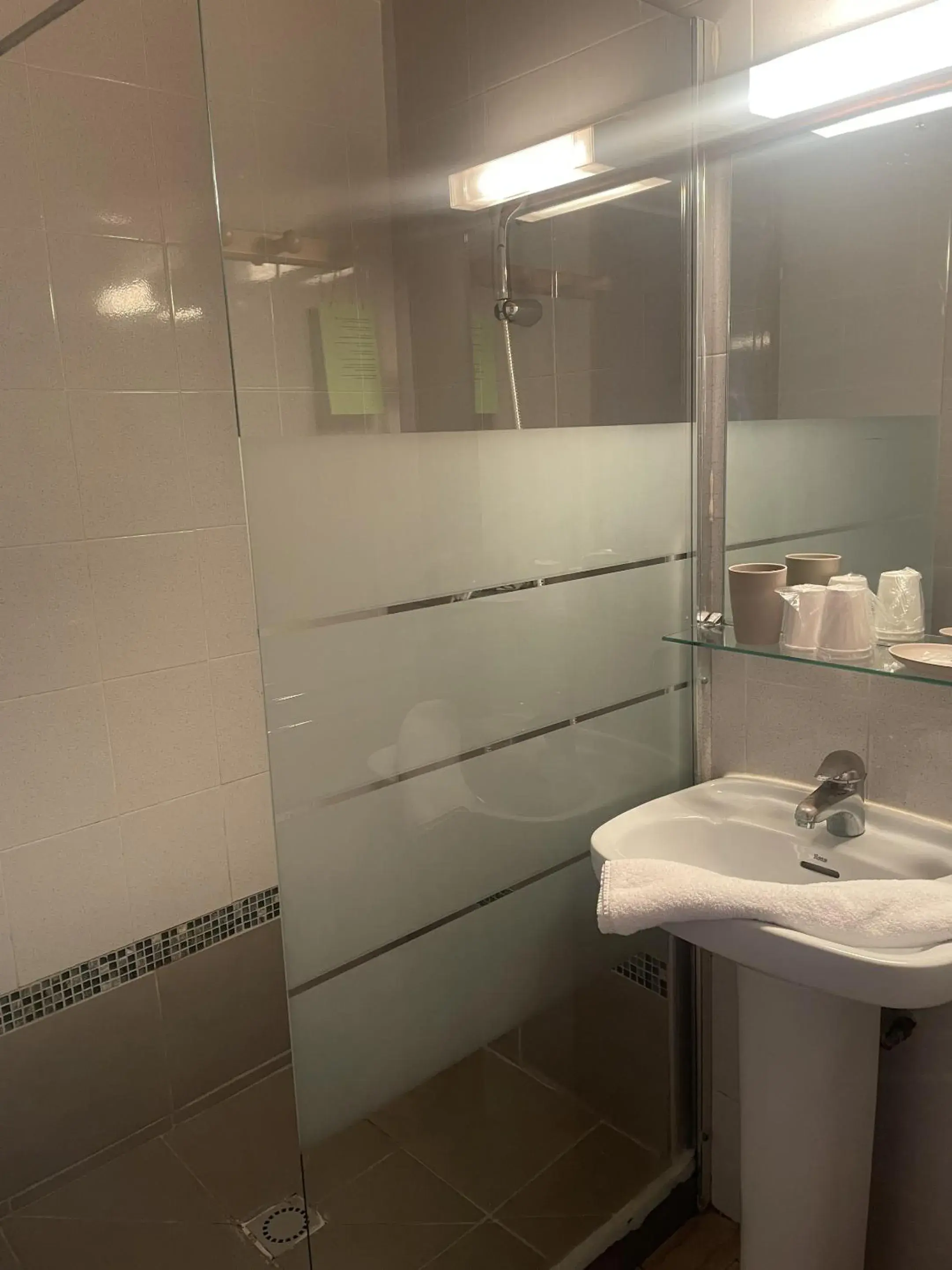 Double Room with Private Bathroom in Le Domaine de la Caille - L'Hôtel Double Room with Private Bathroom in Le Domaine de la Caille - L'Hôtel