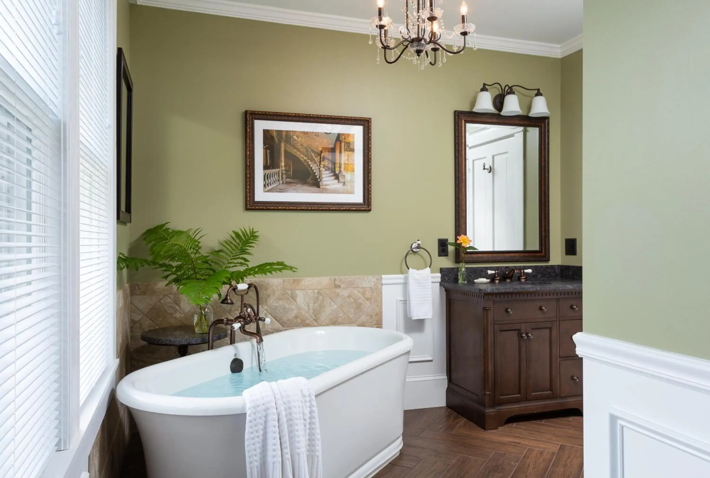 King Suite with Balcony in Captain Nickels Inn King Suite with Balcony in Captain Nickels Inn