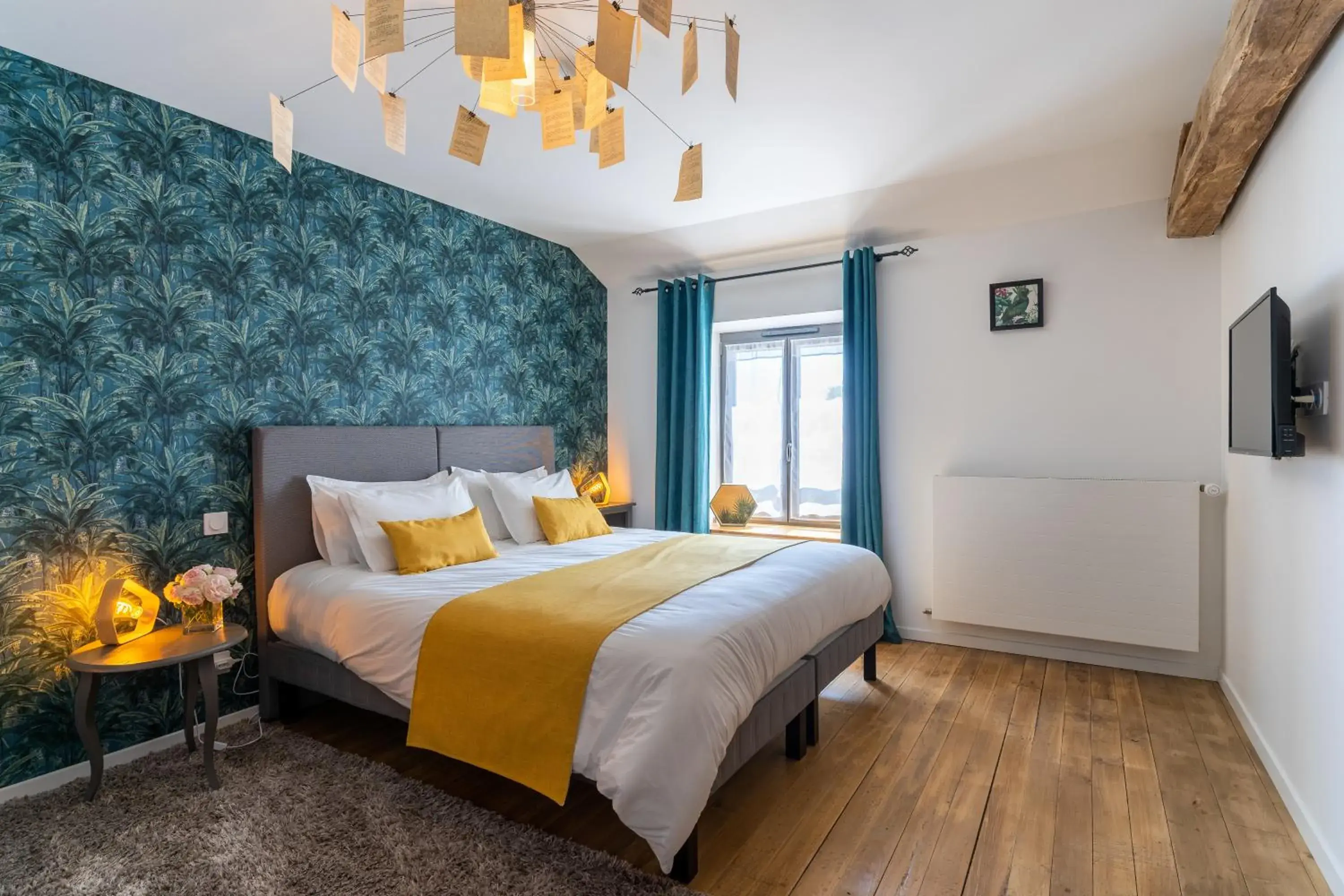 Large Double Room in AU LOGIS DE BELLEFOIS - Chambres d'hôtes Large Double Room in AU LOGIS DE BELLEFOIS - Chambres d'hôtes