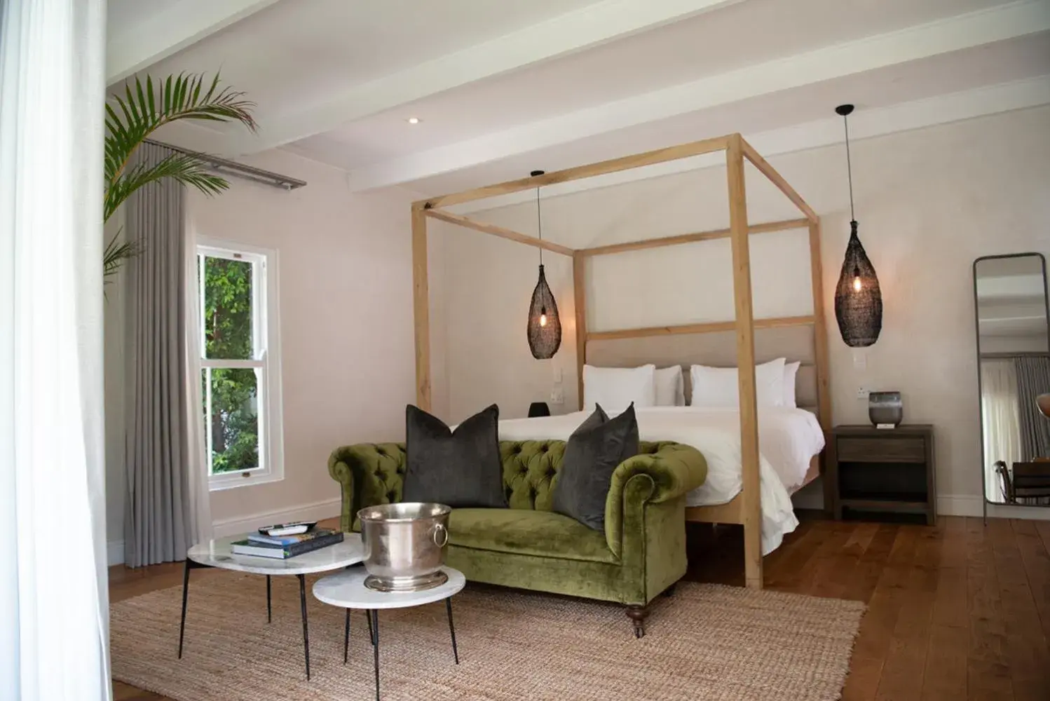 Deluxe Junior Suite in La Paris Estate Deluxe Junior Suite in La Paris Estate