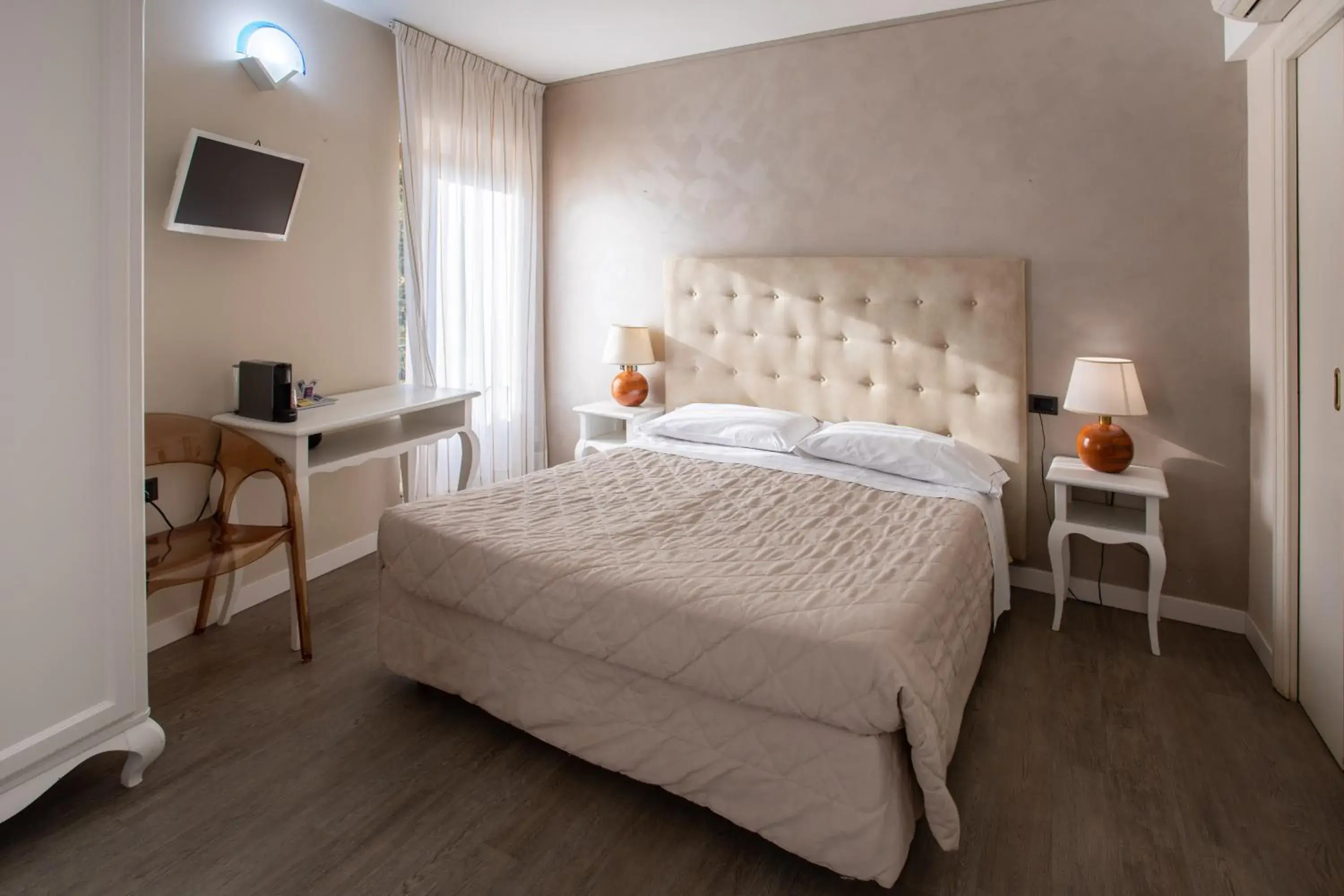 Quadruple Room in Hotel Degli Oleandri Quadruple Room in Hotel Degli Oleandri