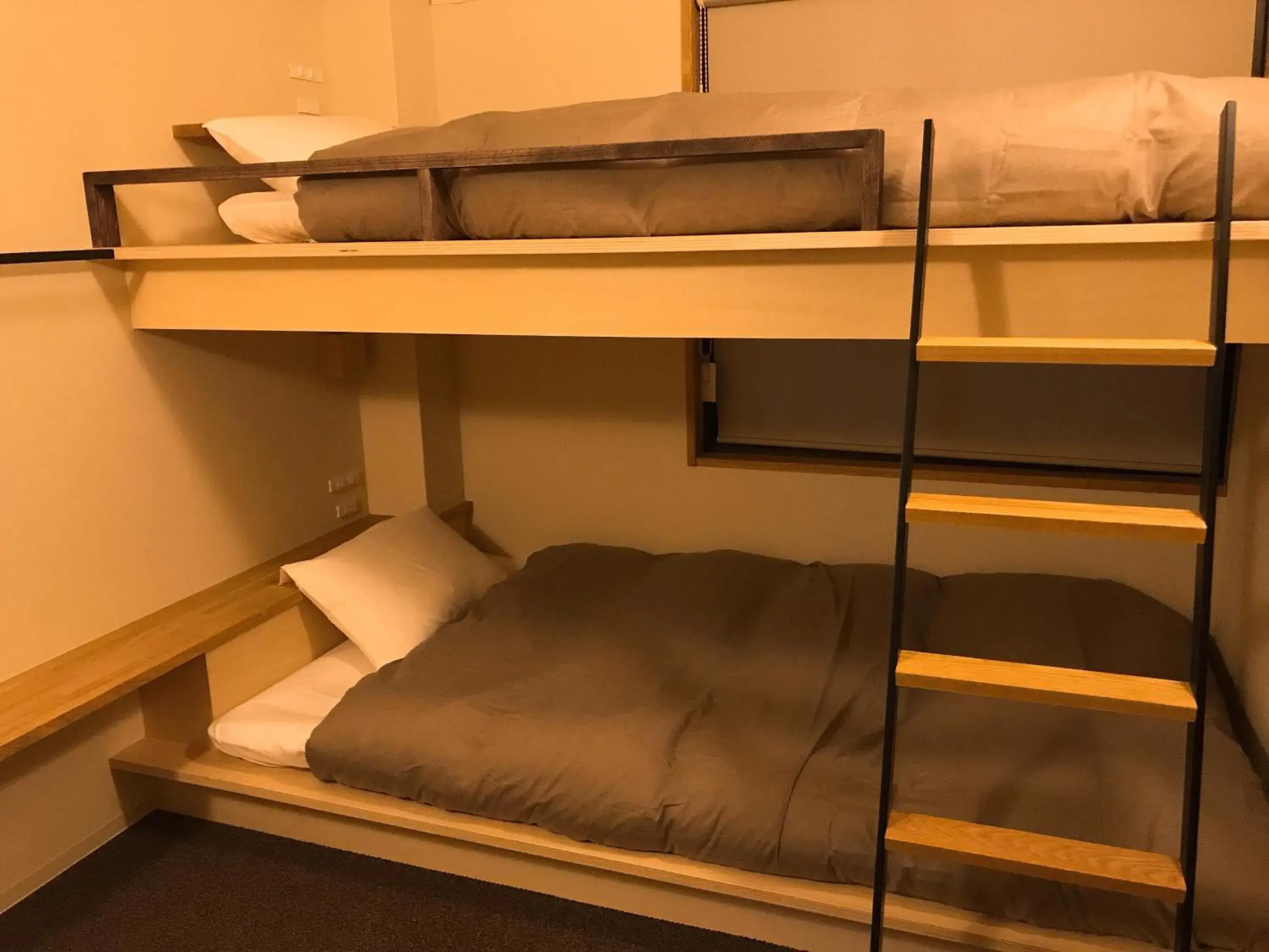 Twin Room with Shared Bathroom in Shiki Shiki Higashiyama Twin Room with Shared Bathroom in Shiki Shiki Higashiyama