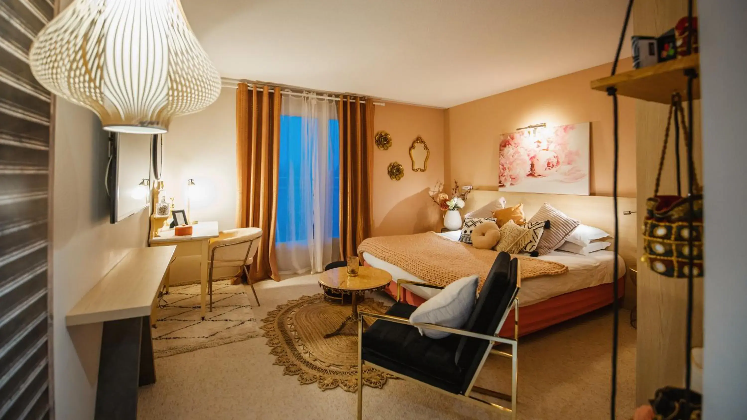 1 Double Bed - Superior Room for Women in Kyriad Prestige Vannes Centre-Palais des Arts 1 Double Bed - Superior Room for Women in Kyriad Prestige Vannes Centre-Palais des Arts