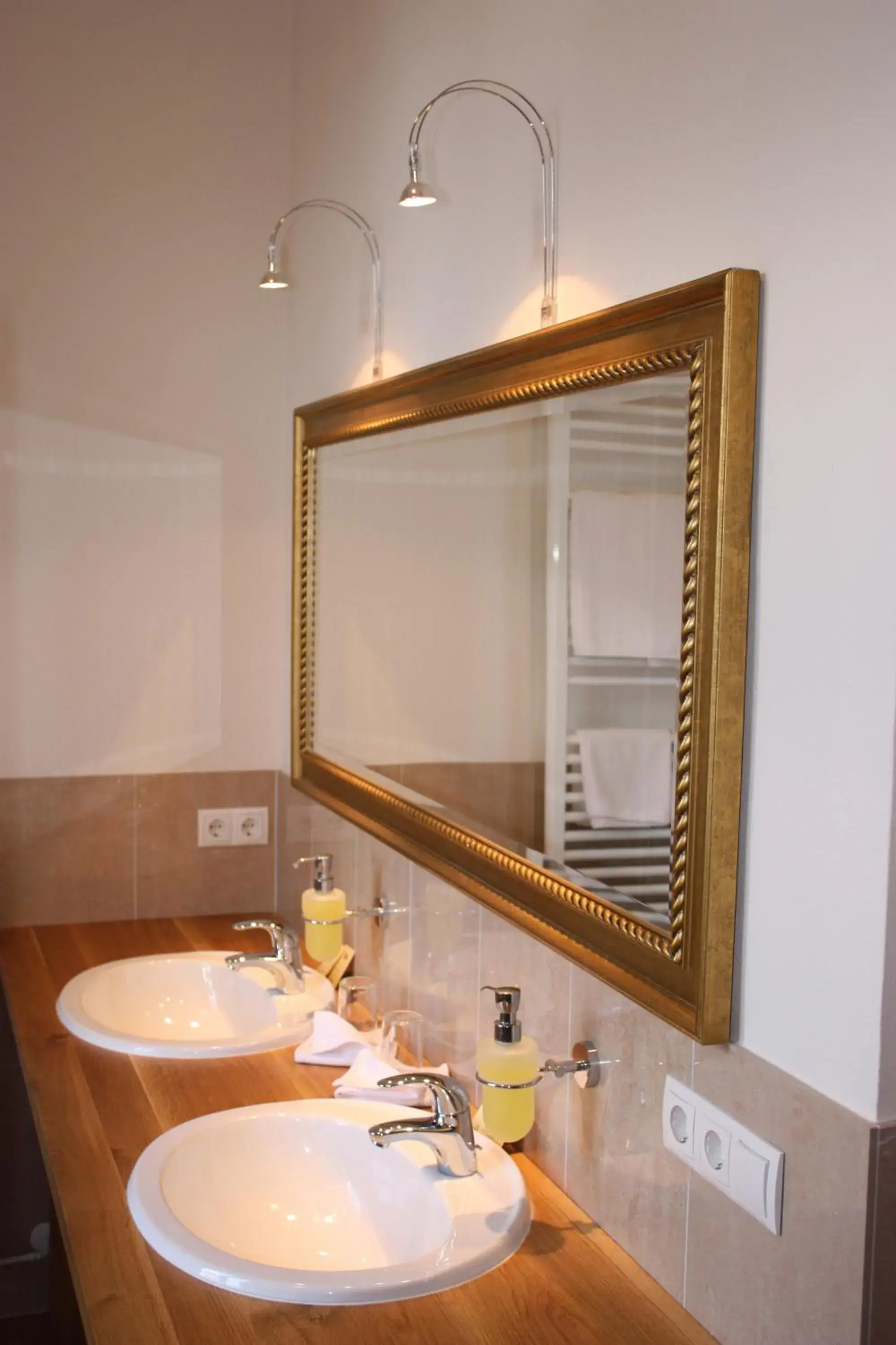 Special Offer - Double Room in Jagdschloss Mönchbruch Special Offer - Double Room in Jagdschloss Mönchbruch