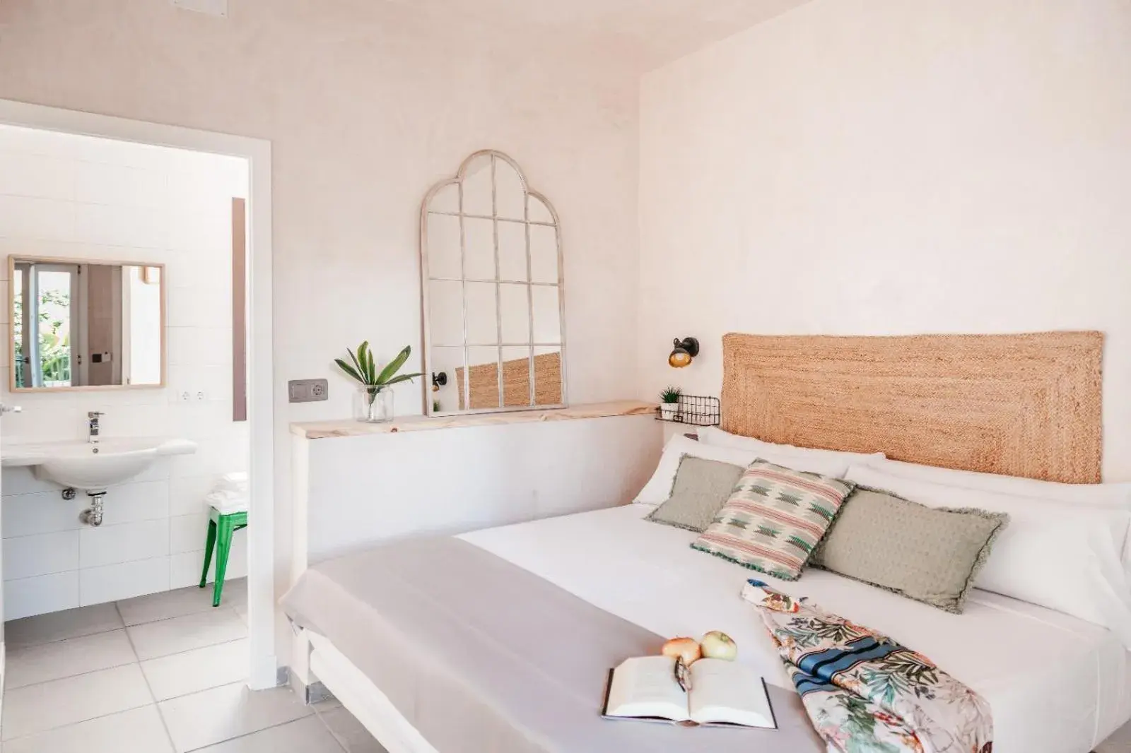 Small Double Room in ASTUTO Boutique Jerez - Adults Only Small Double Room in ASTUTO Boutique Jerez - Adults Only