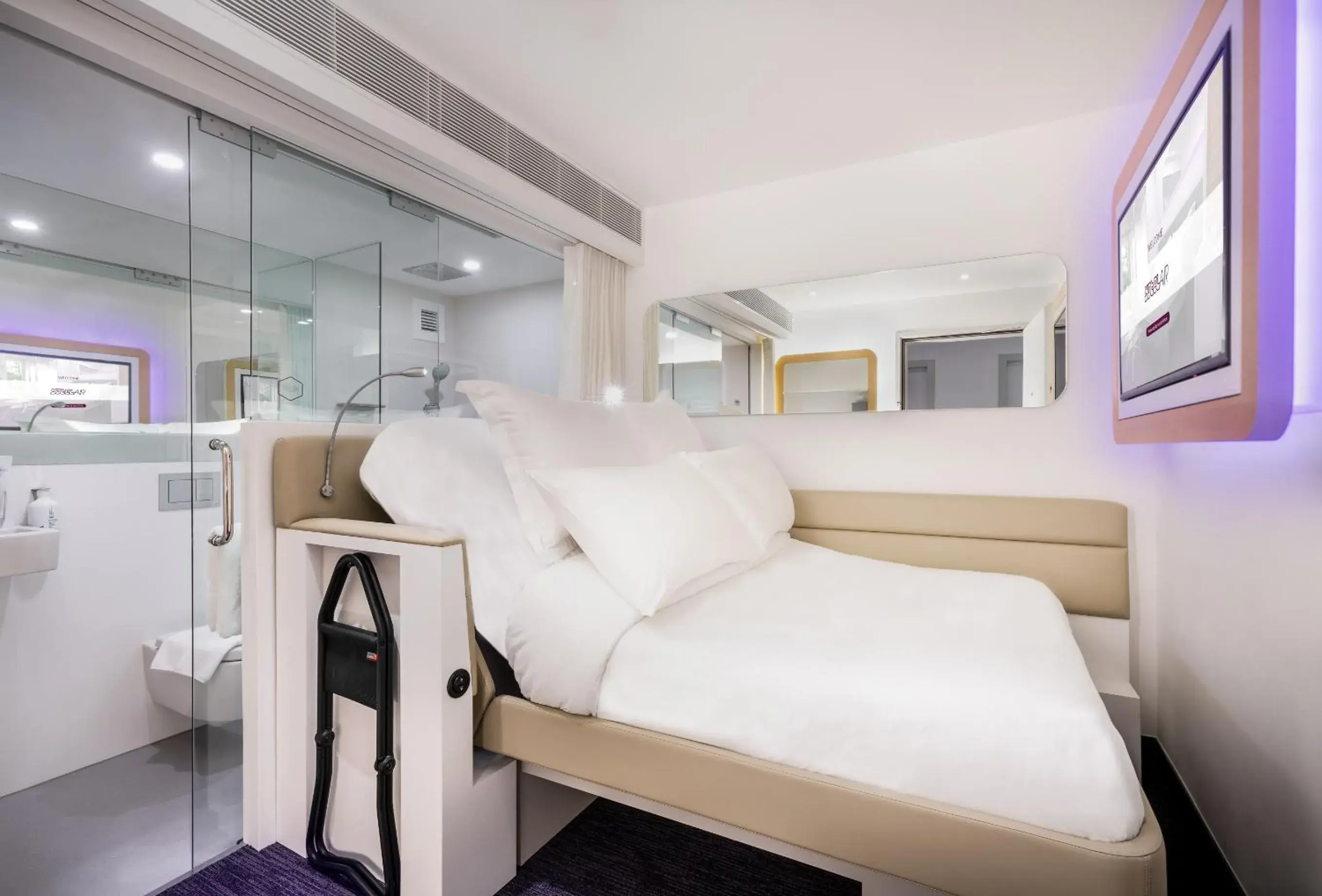 Premium Queen Cabin in YOTELAIR Singapore Changi Airport Landside Premium Queen Cabin in YOTELAIR Singapore Changi Airport Landside