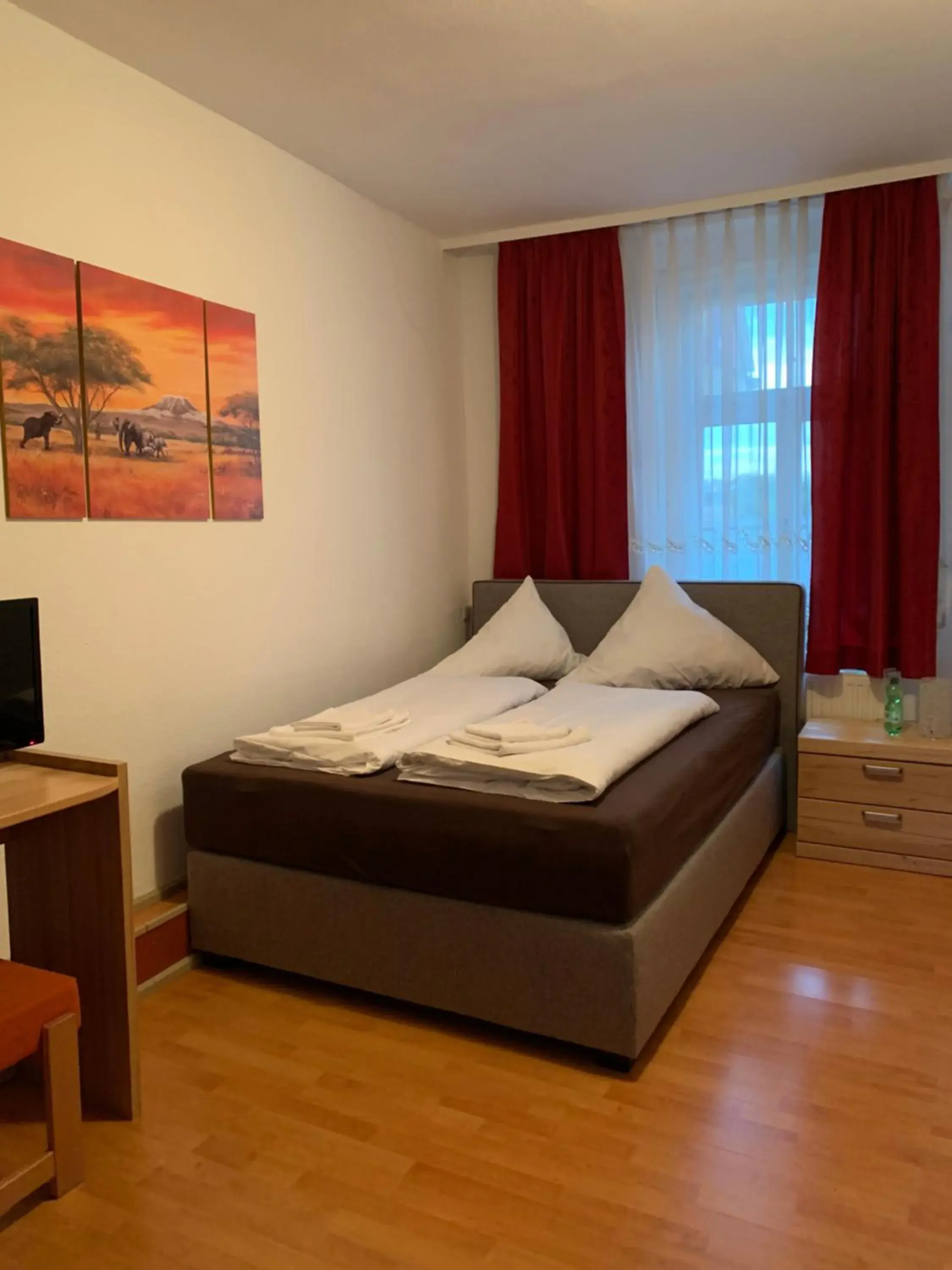 Double Room - single occupancy in Linde Restaurant & Hotel Double Room - single occupancy in Linde Restaurant & Hotel