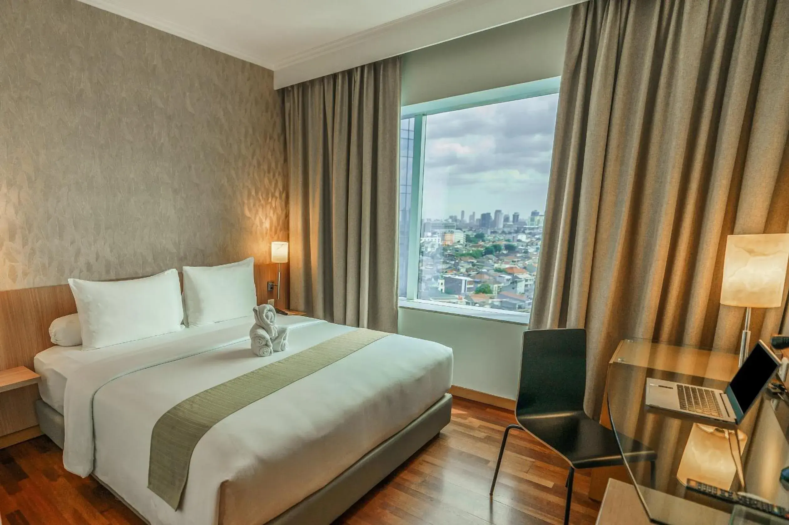 Executive Room in Hotel KIMAYA Slipi Jakarta By HARRIS Executive Room in Hotel KIMAYA Slipi Jakarta By HARRIS