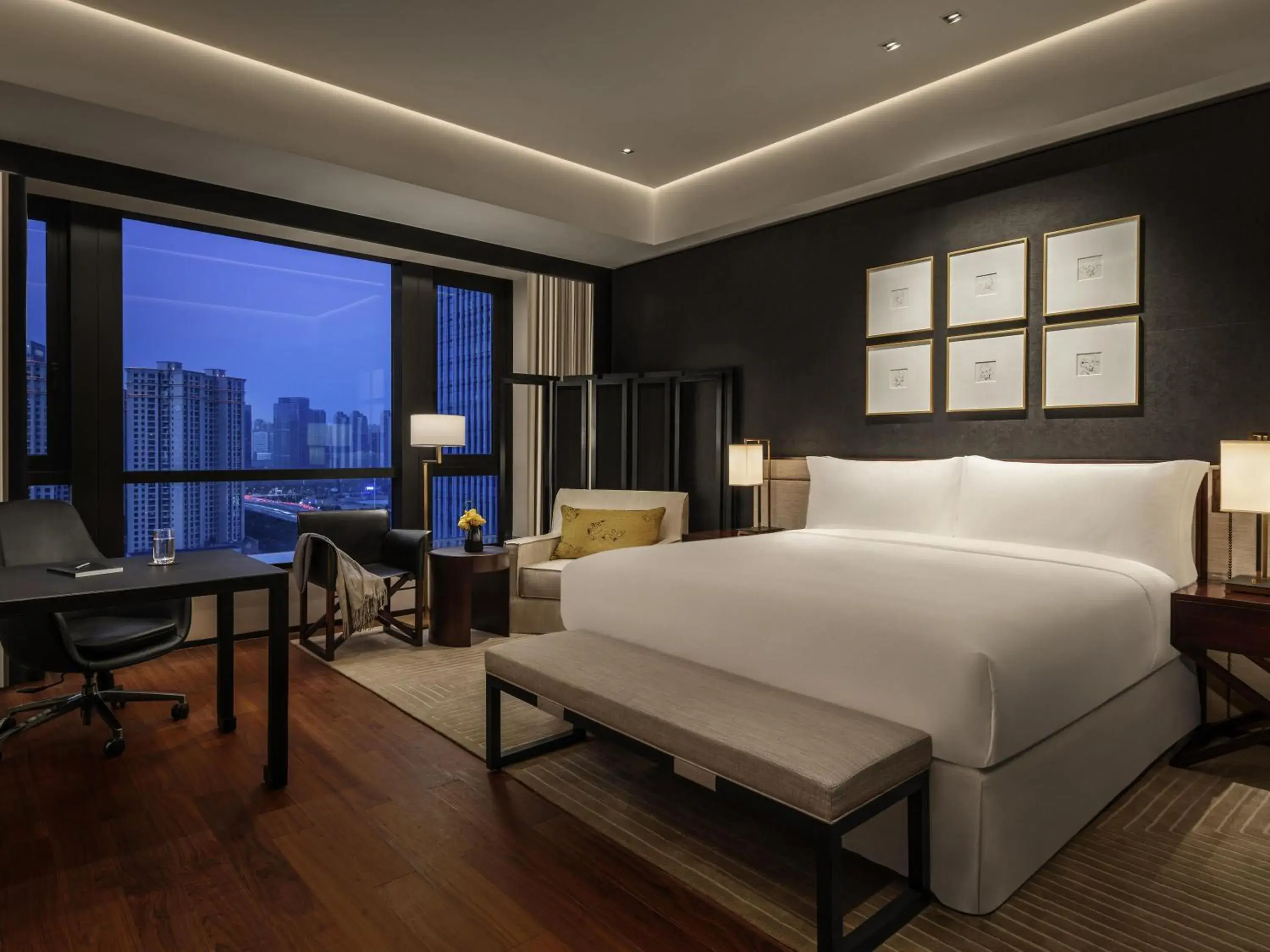 Fairmont King Room - Non-Smoking in Fairmont Wuhan Fairmont King Room - Non-Smoking in Fairmont Wuhan