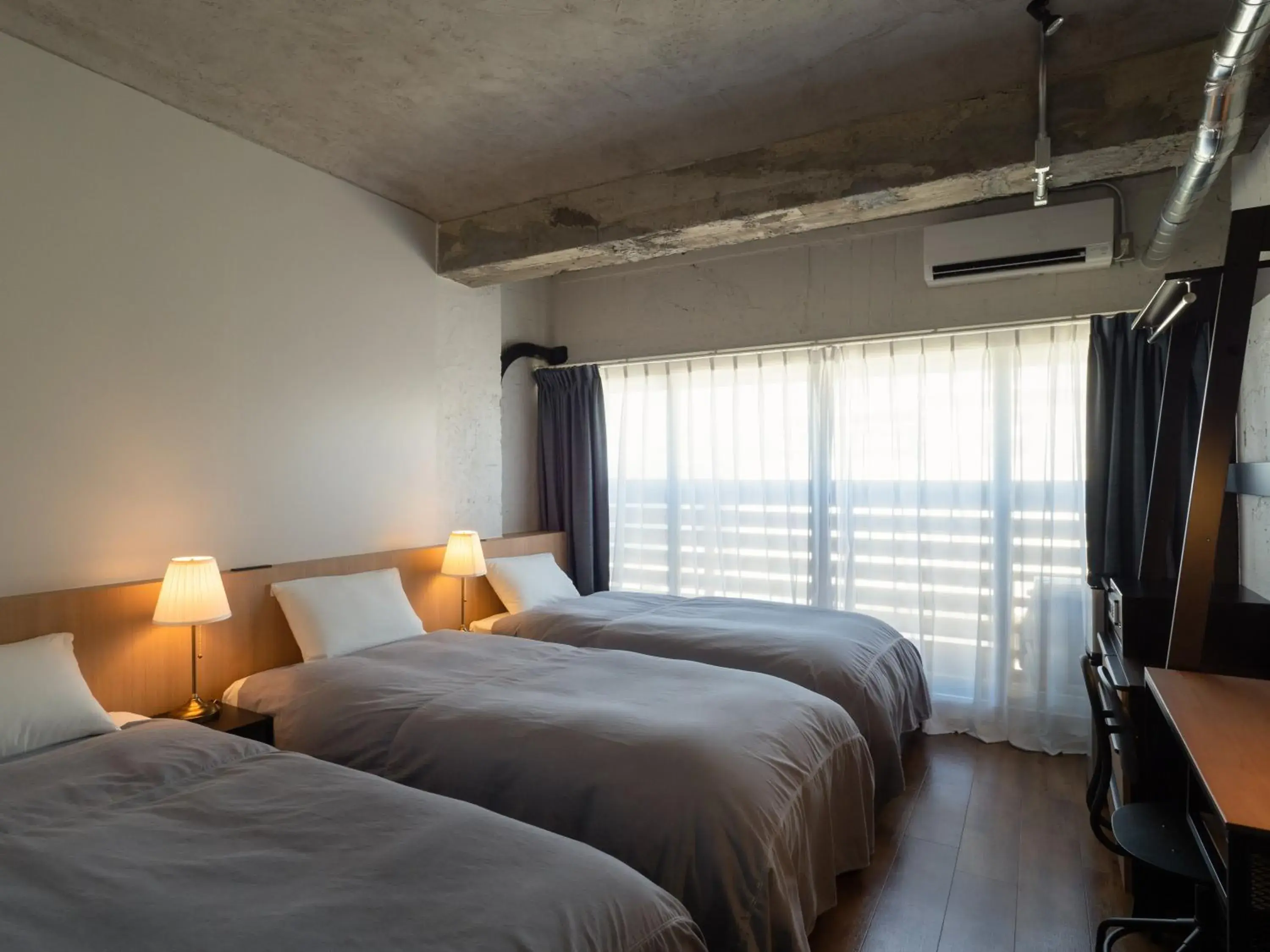 Moderate triple room - single occupancy in SEAMORE RESIDENCE Moderate triple room - single occupancy in SEAMORE RESIDENCE