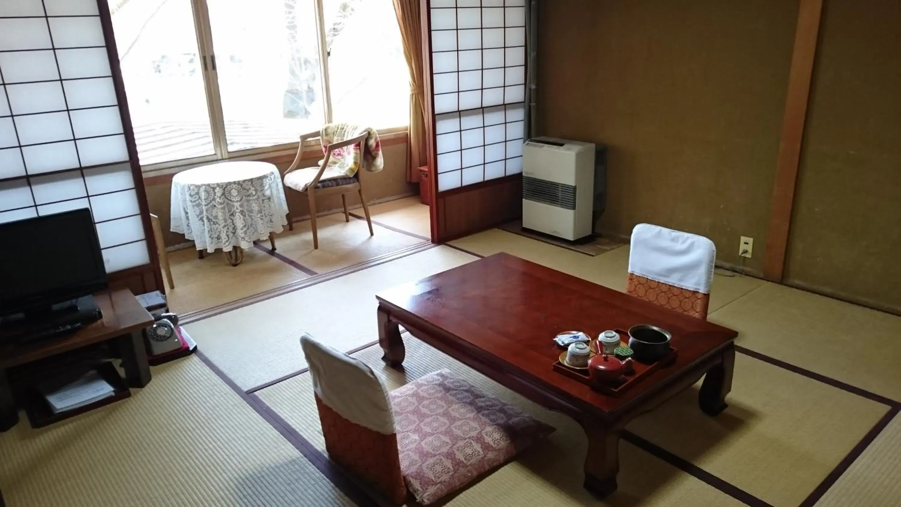 Japanese-Style Triple Room with Shared Bathroom and Shared Toilet in Sumiyoshi Ryokan Japanese-Style Triple Room with Shared Bathroom and Shared Toilet in Sumiyoshi Ryokan