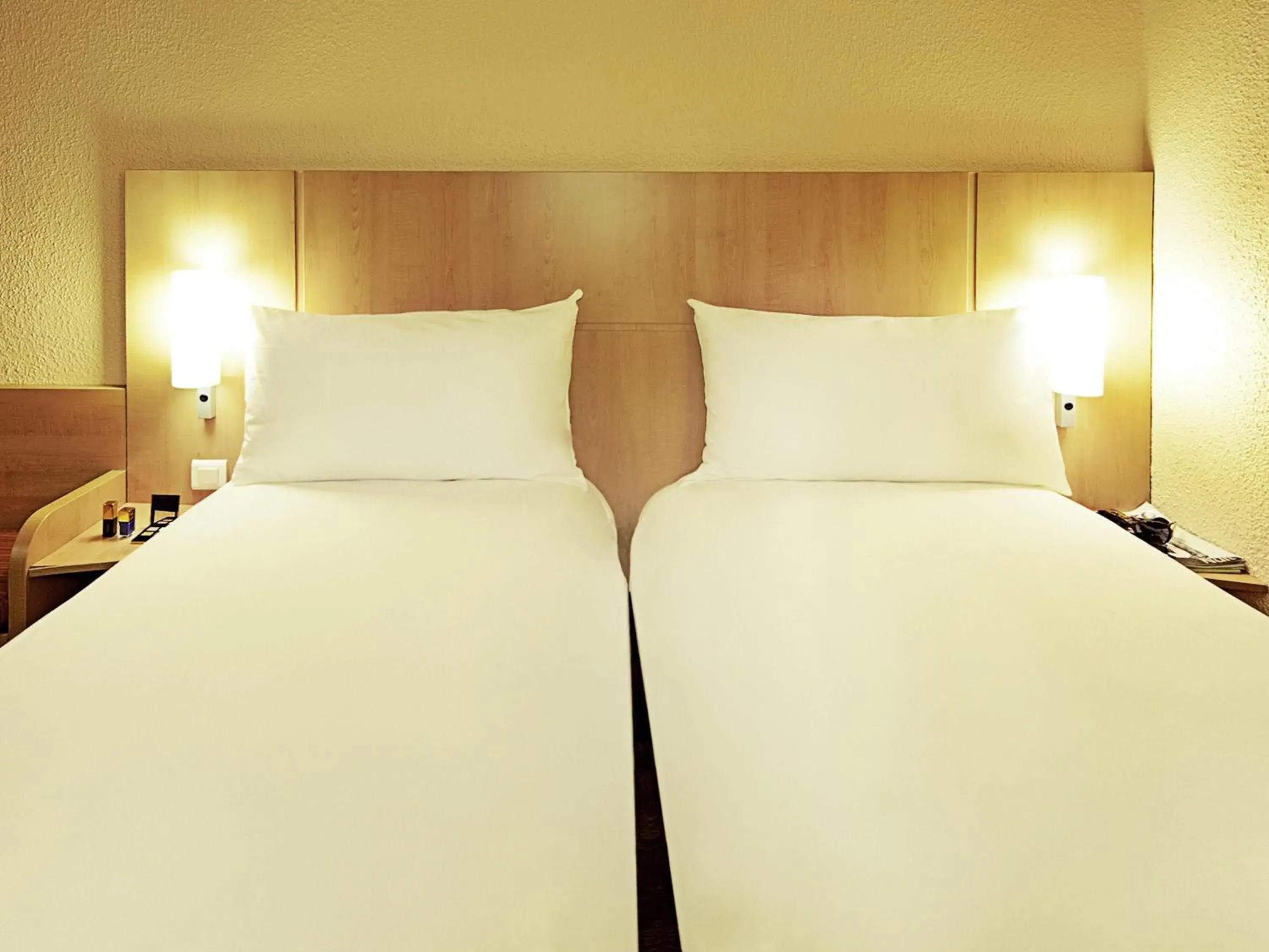 Standard Twin Room in ibis Tlemcen Standard Twin Room in ibis Tlemcen