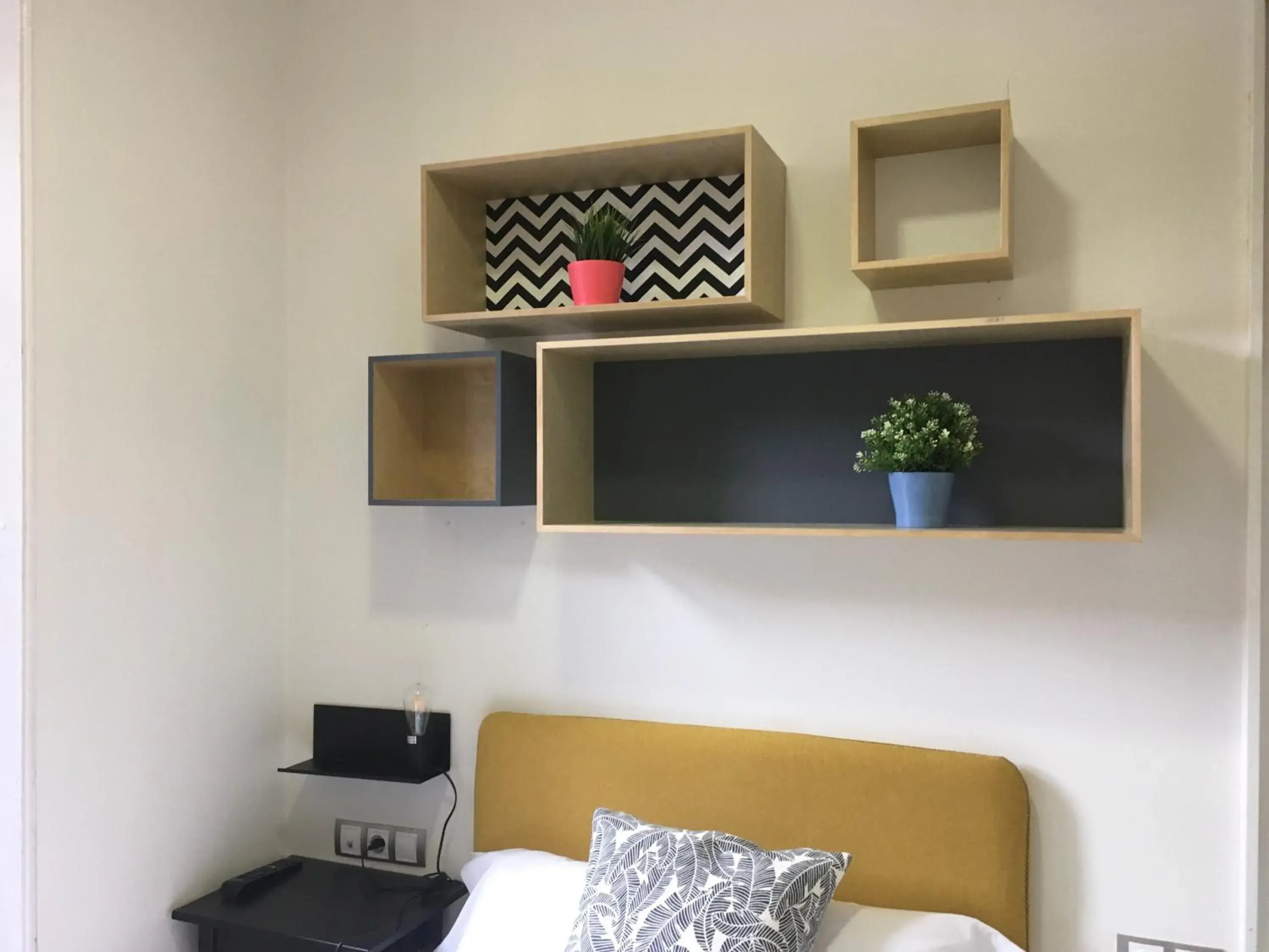 Single Room with Private Bathroom in INSIDEHOME Valladolid Centro -Hab con baño privado en el centro y OPCION DE PARKING- Single Room with Private Bathroom in INSIDEHOME Valladolid Centro -Hab con baño privado en el centro y OPCION DE PARKING-